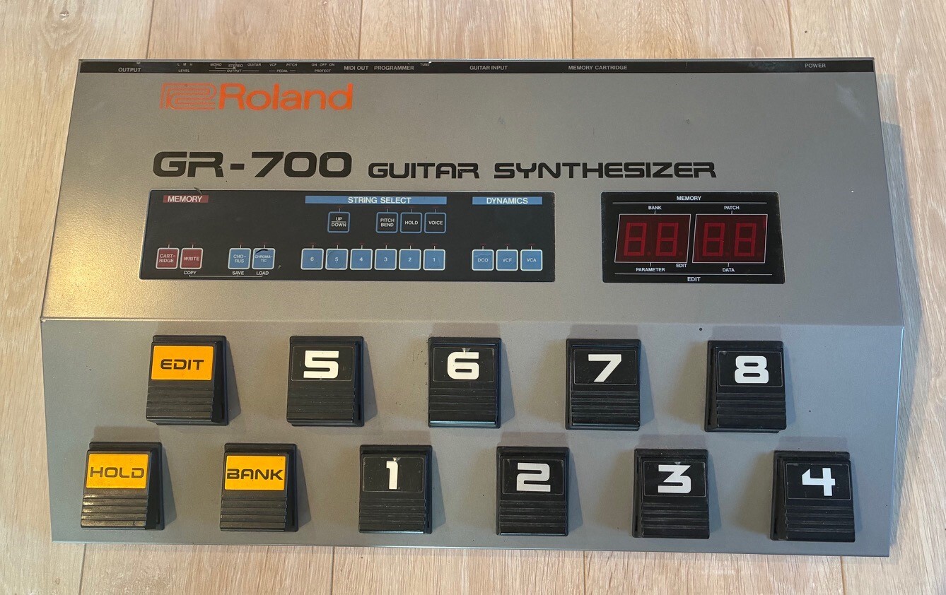 Vends Guitare Synth Roland GR 700