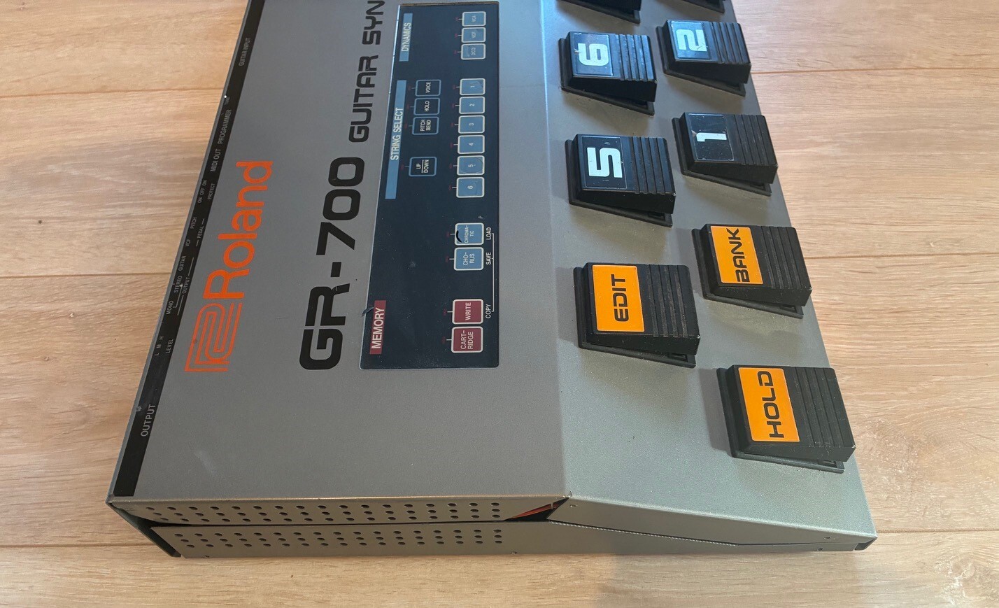 GR 700 B