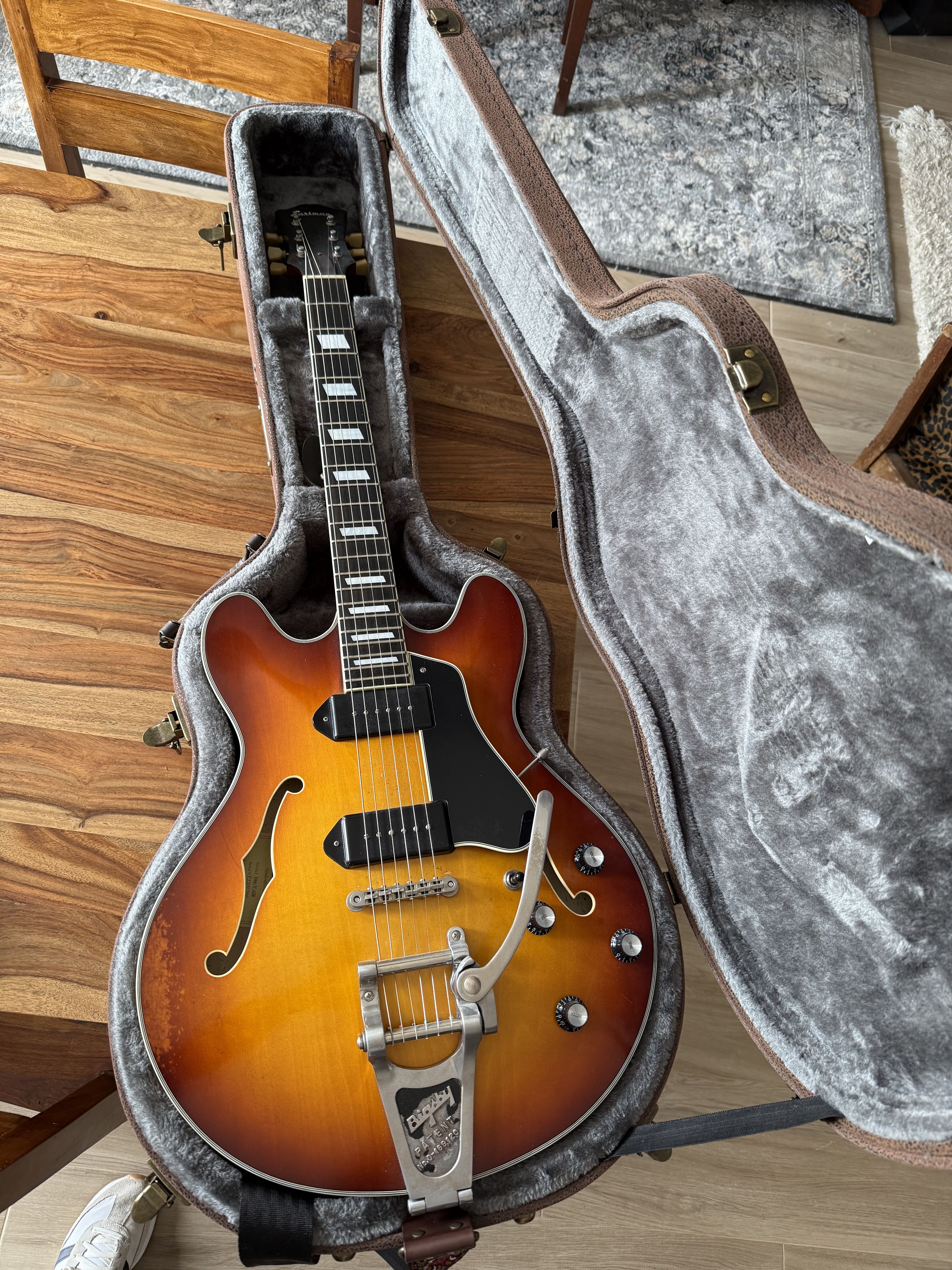 Vends Eastman T64 V