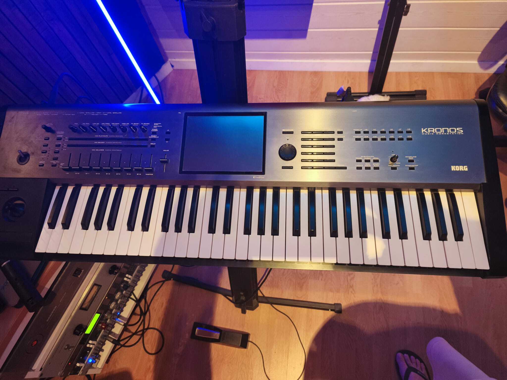 Vends KORG KRONOS 1 61 touches