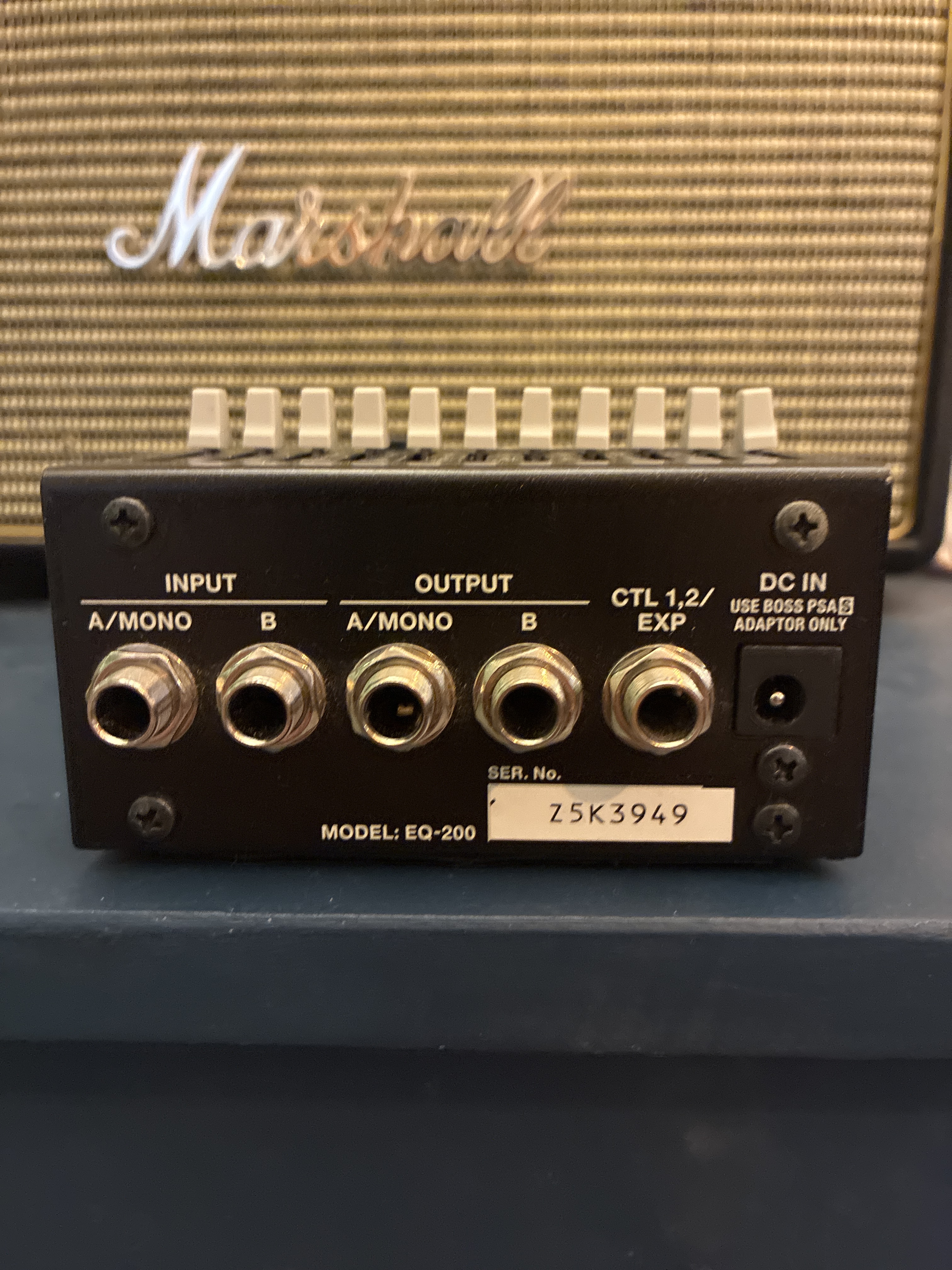 Vends boss eq200 