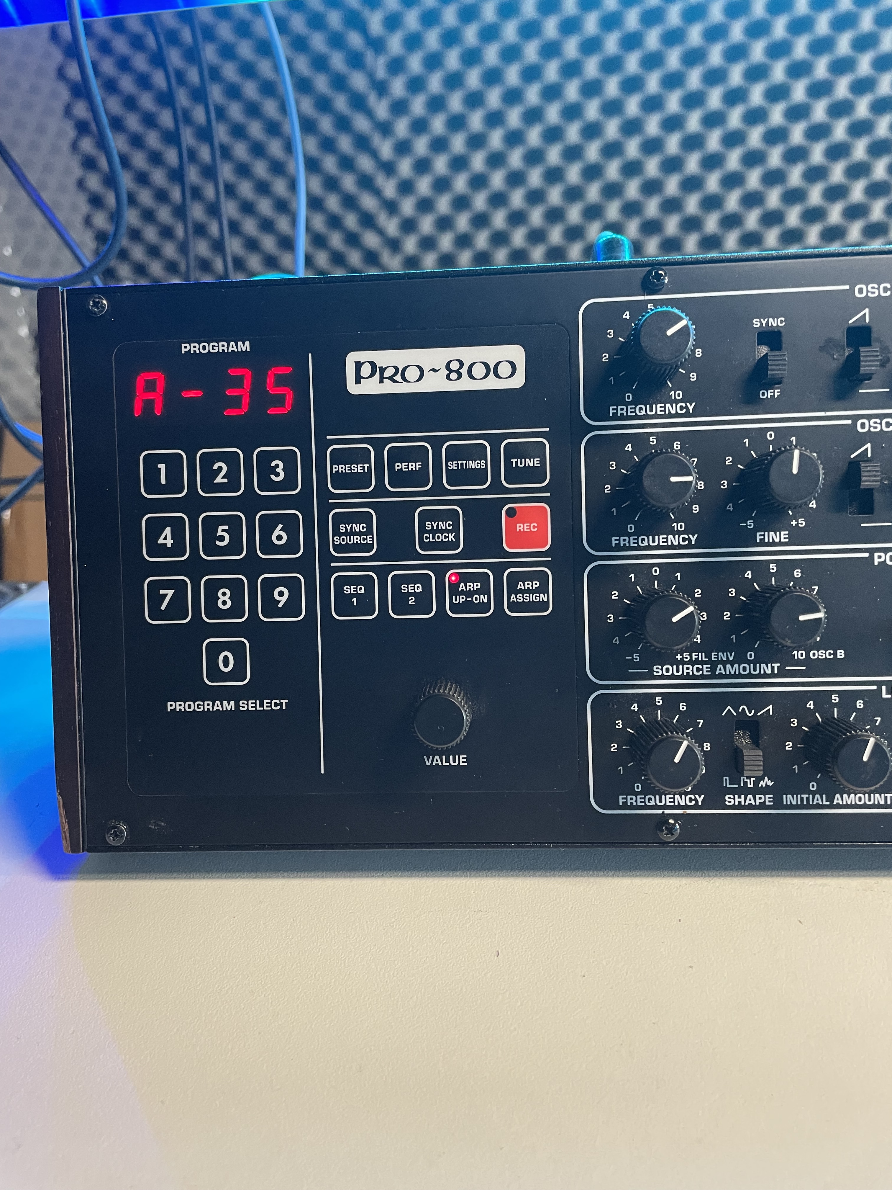 Vends ou échange behringer pro 800