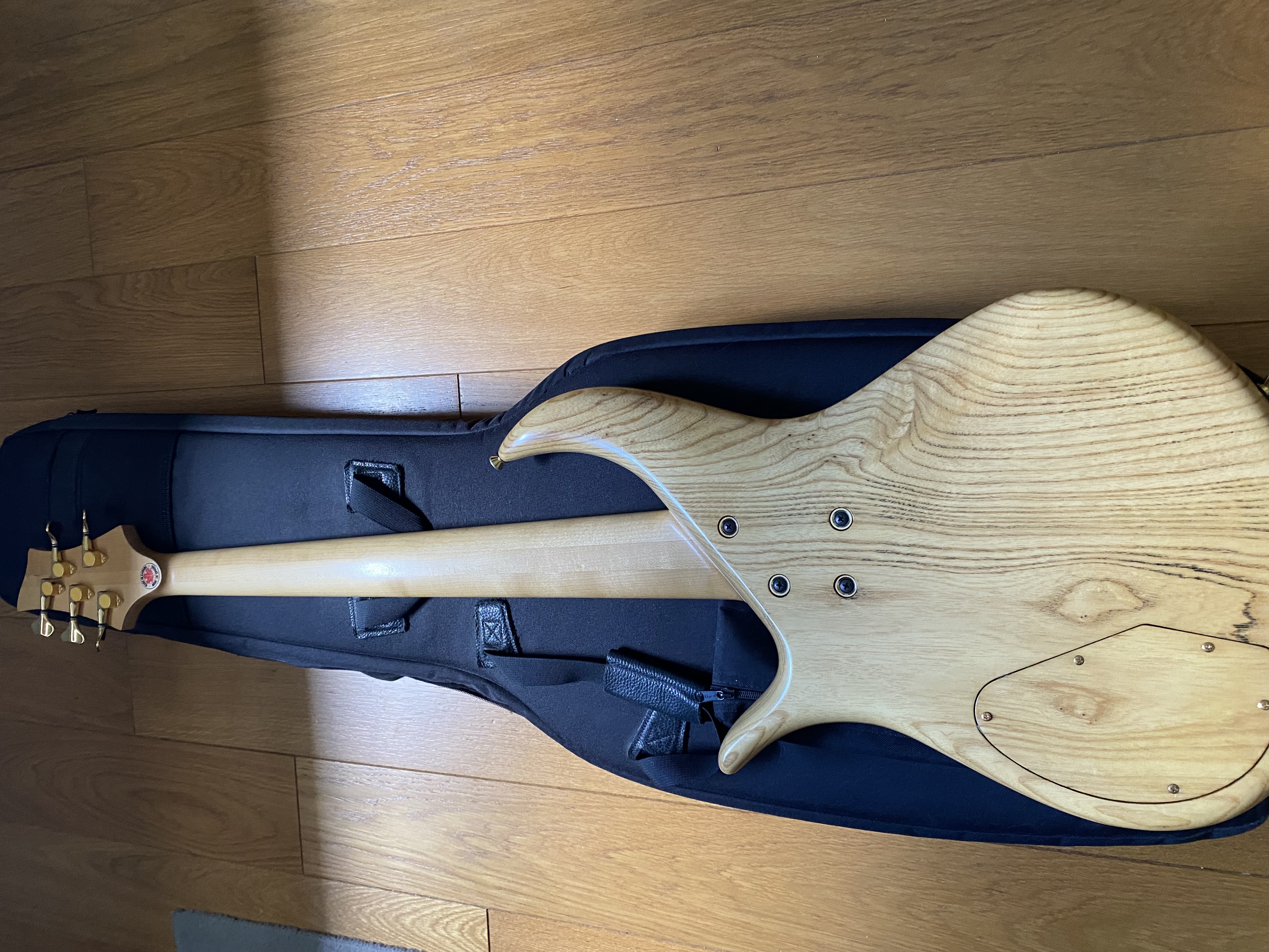 F Bass BN5 (23402)