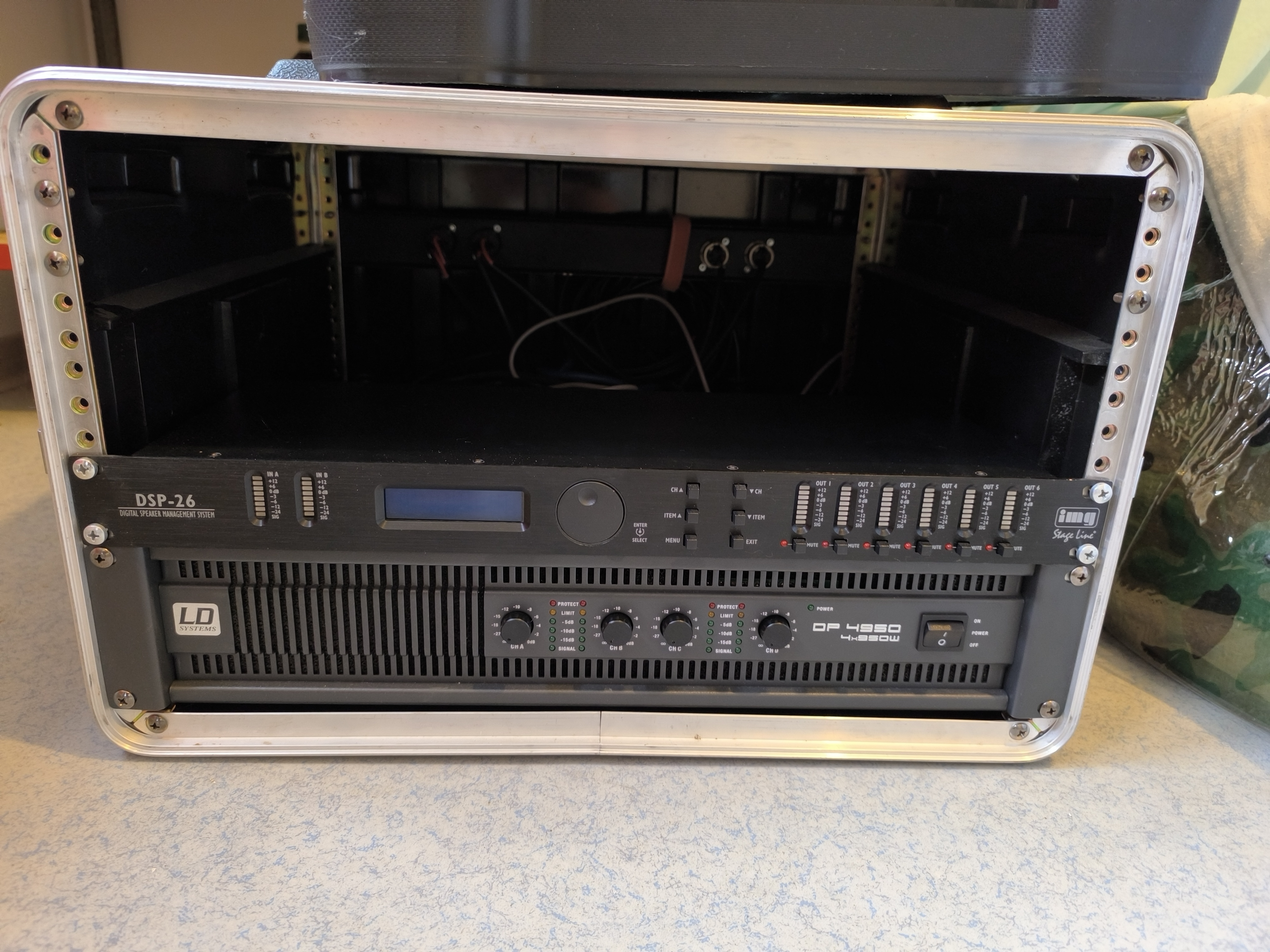 LD Systems DP4950 + DSP-26 IMG Stage Line + Flight-case – Excellent état