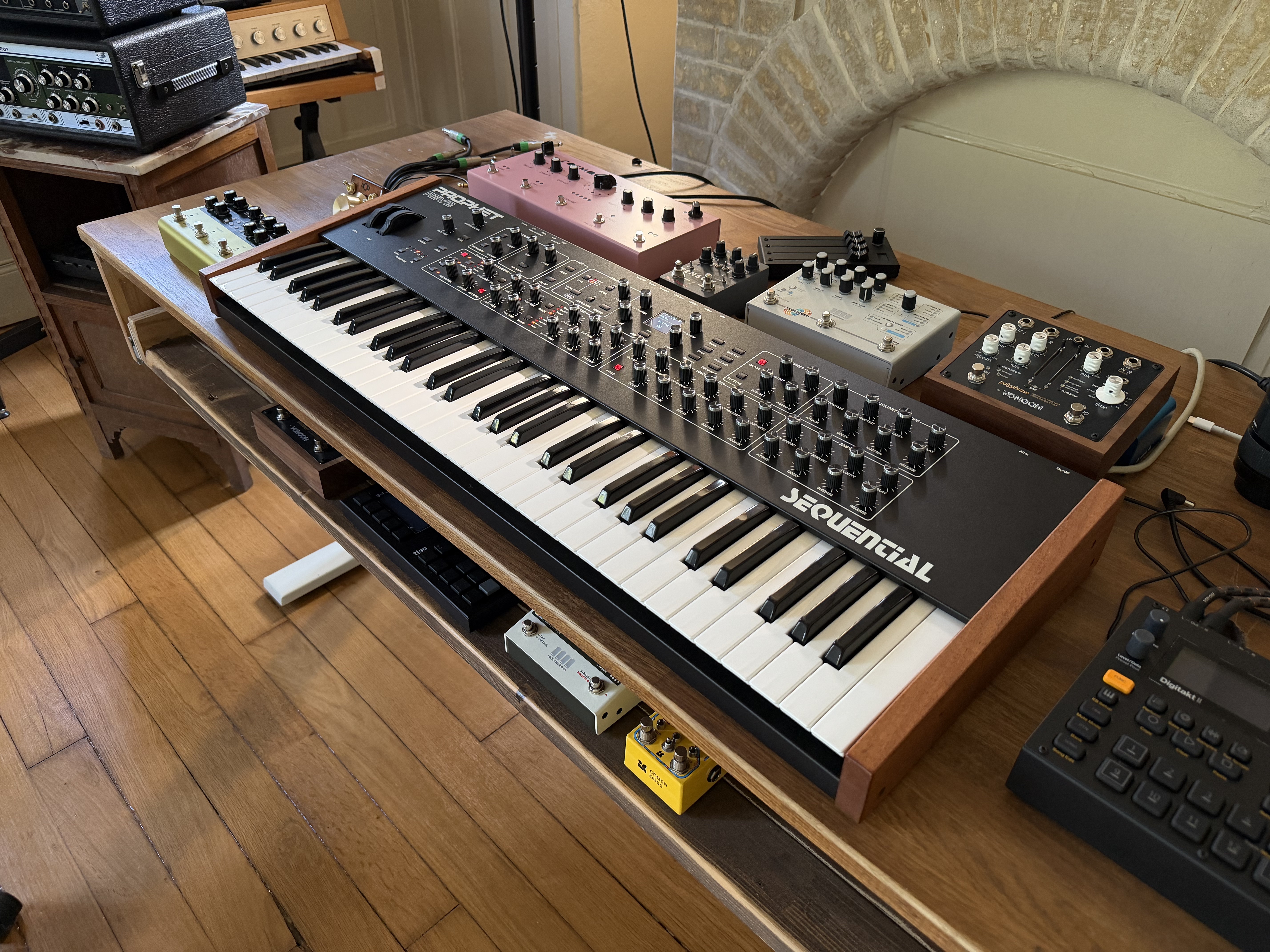 Dave Smith Instruments Prophet REV2 8 voix (33557)