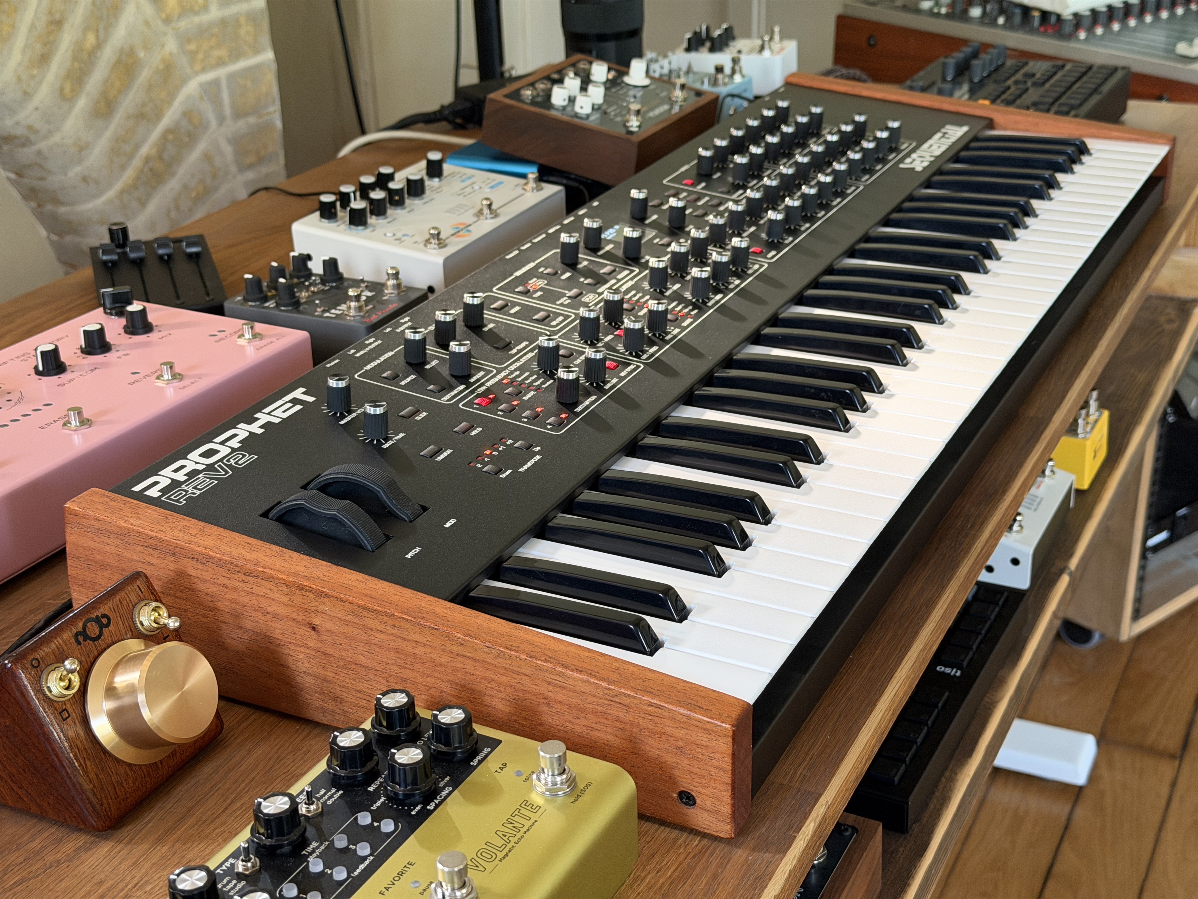 Dave Smith Instruments Prophet REV2 8 voix (50302)