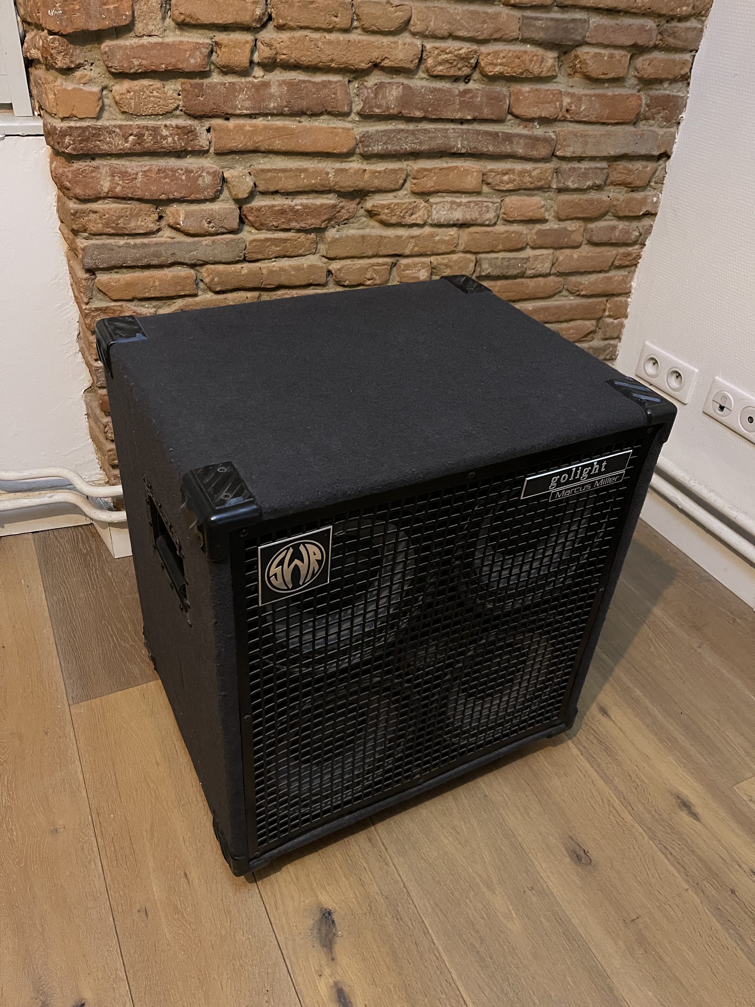 SWR Golight Marcus Miller 4x10 – 800 W / 4 Ω – Très bon état + housse