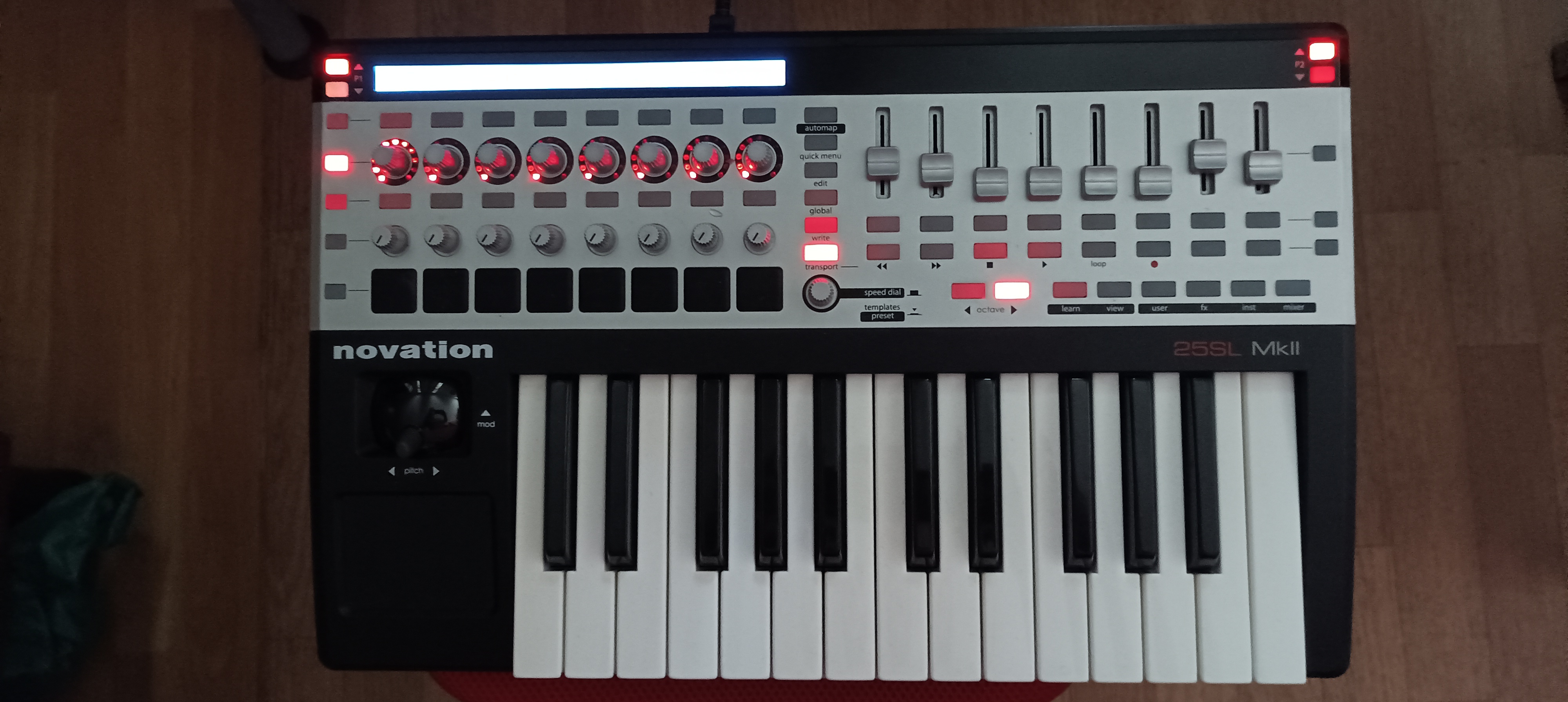 Je vends mon contrôleur Novation SL MkII,
