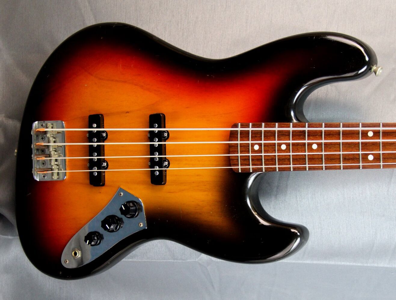 fender-jazz-bass-5147145
