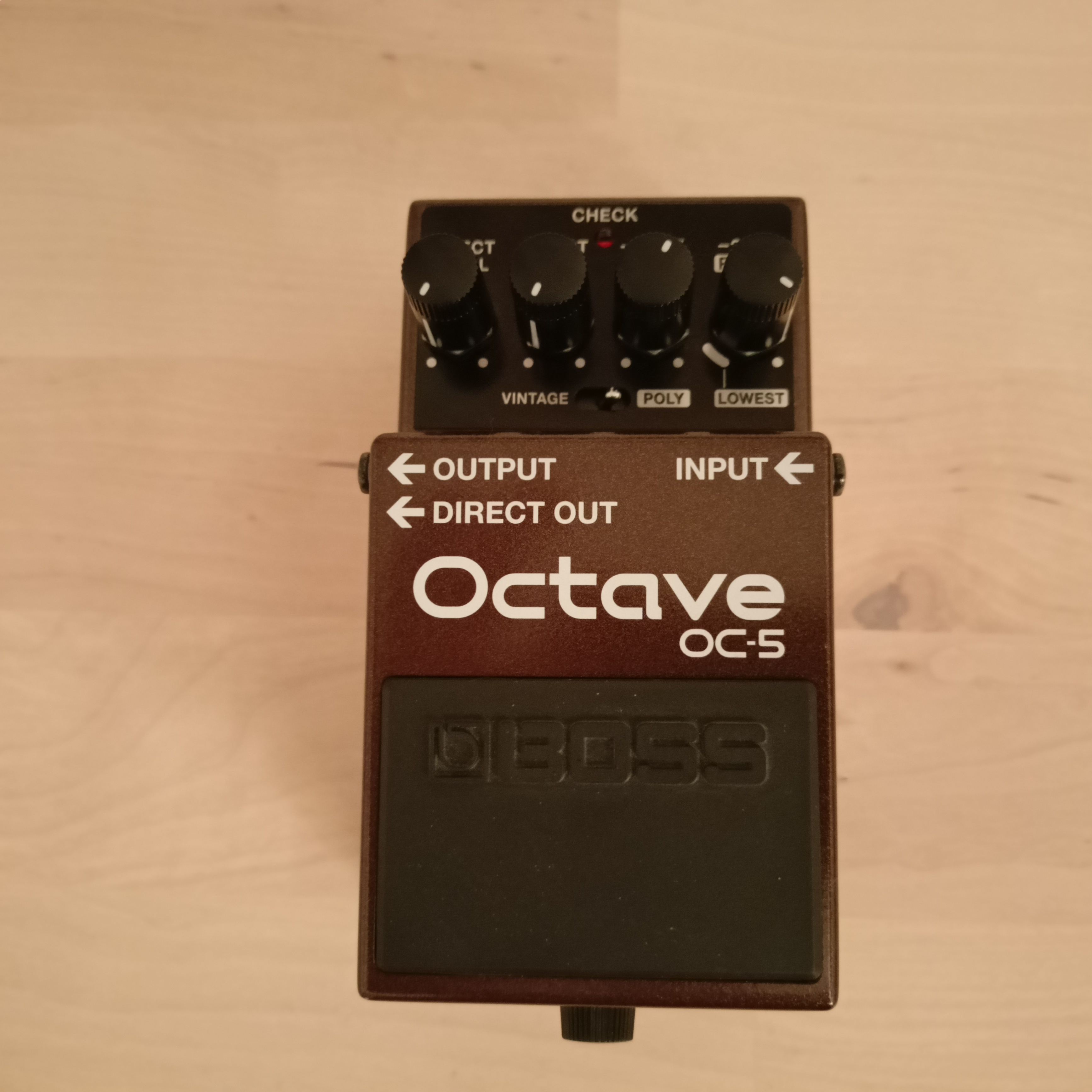 Vends BOSS OC-5, une alim et un preamp acoustique en lot
