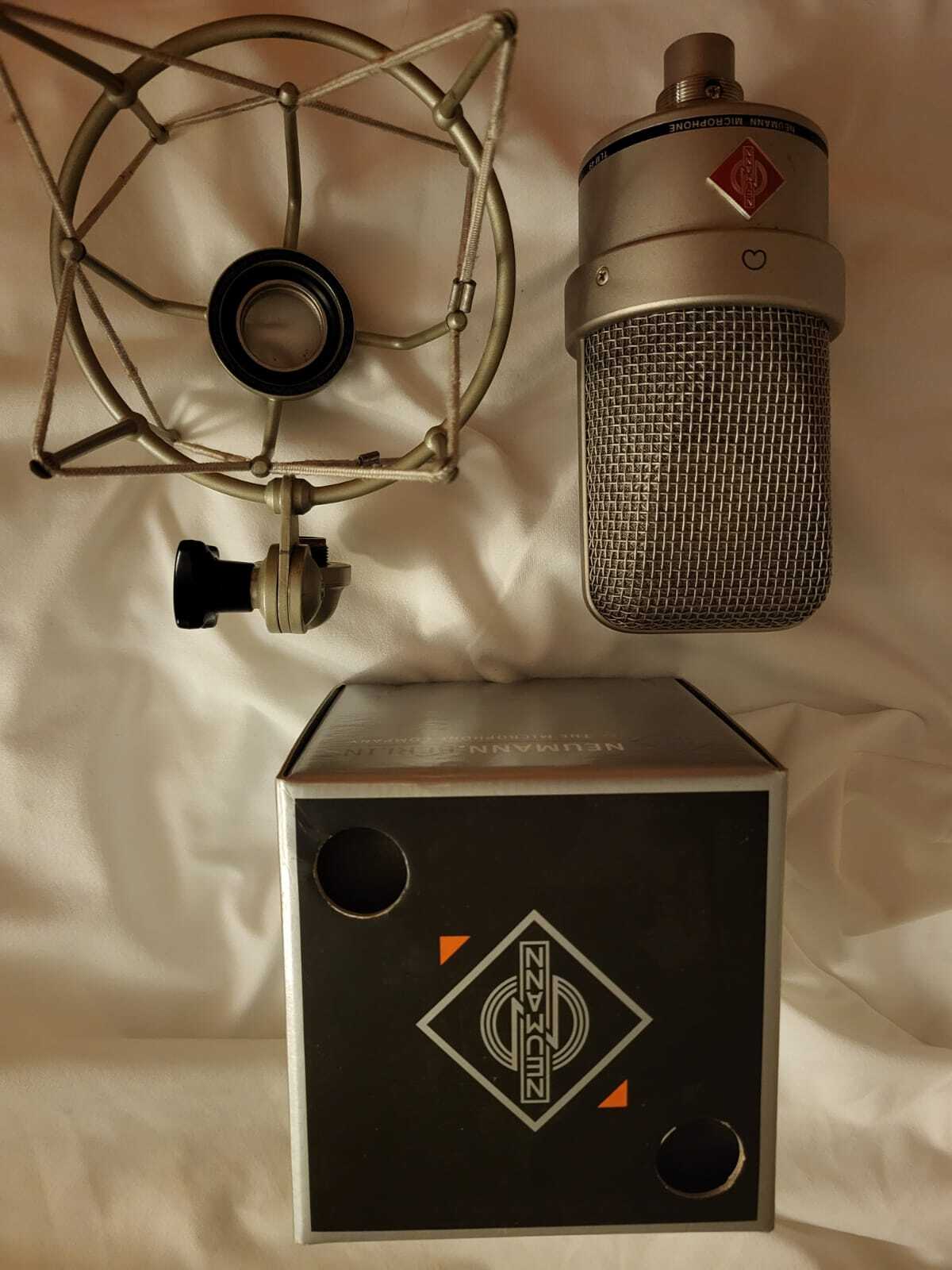 À vendre : Neumann TLM 49 – État proche du neuf