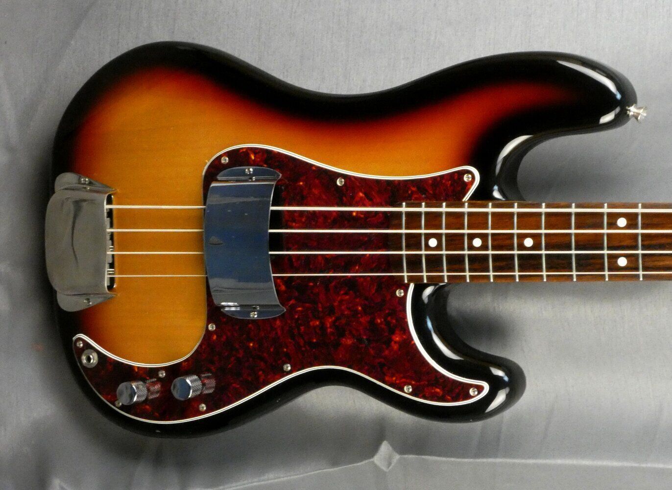 fender-precision-bass-5382130