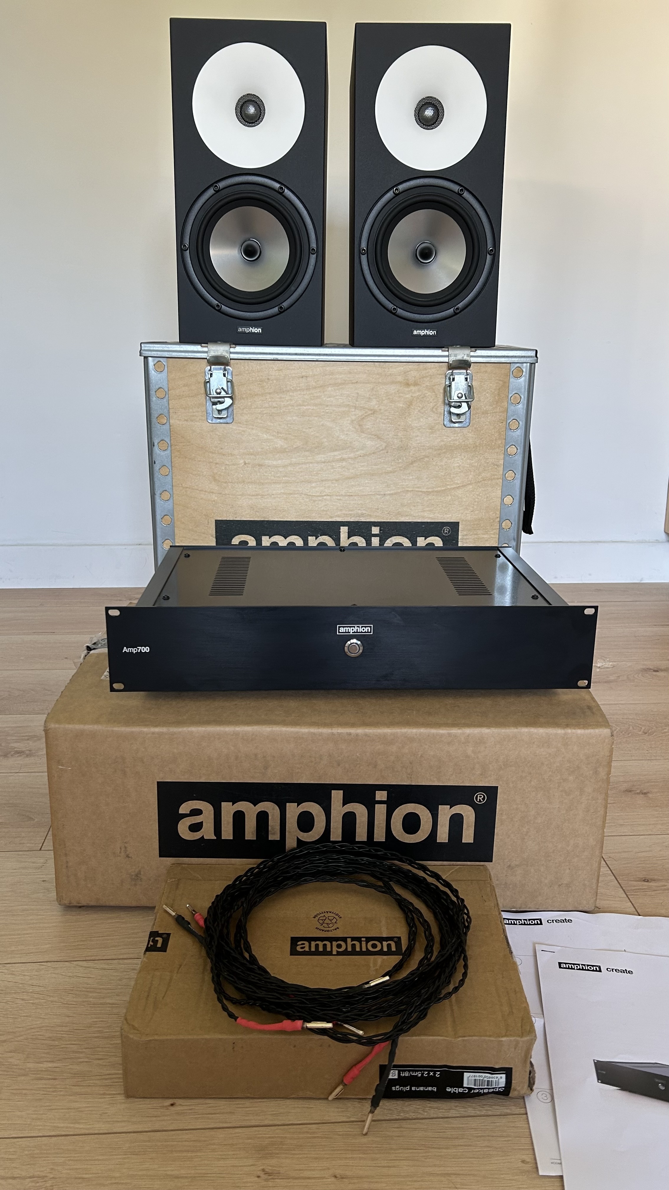 Amphion One18 + Amphion AMP700+ Amphion Original cable 2m