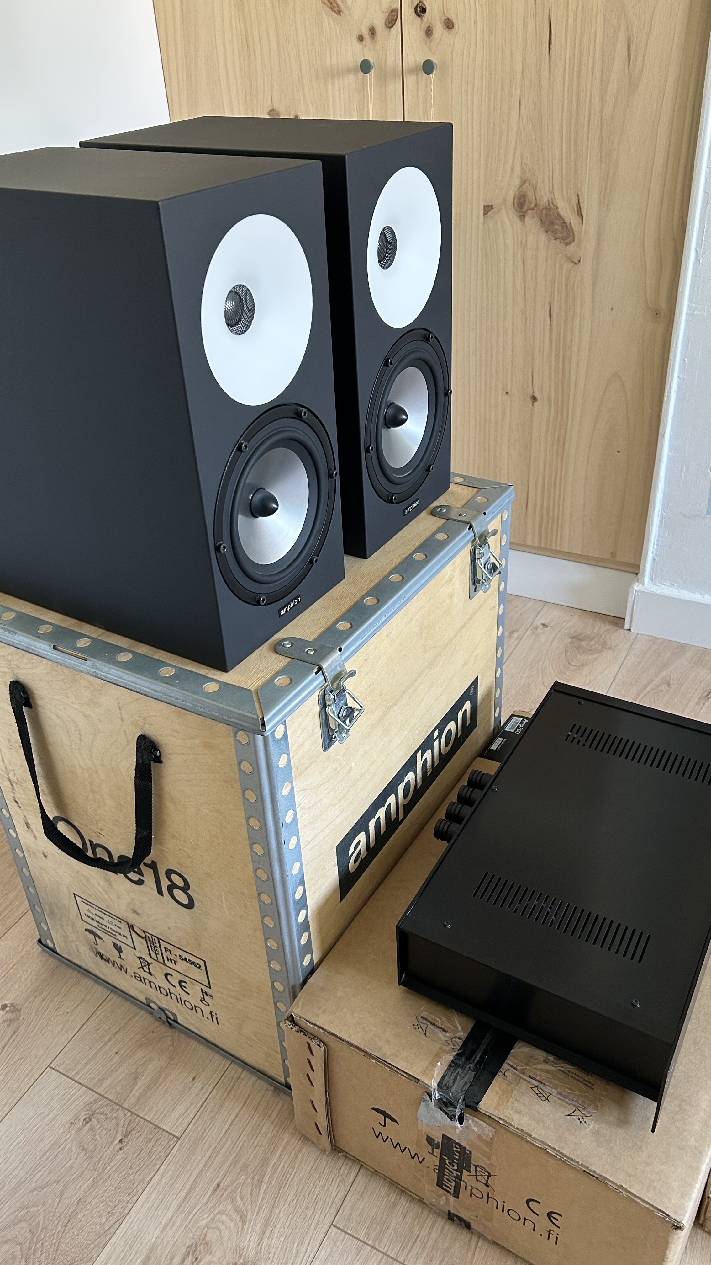 Amphion One18 (47742)