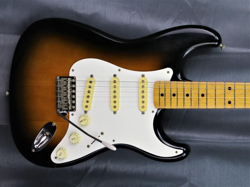 fender-stratocaster-st-3884469