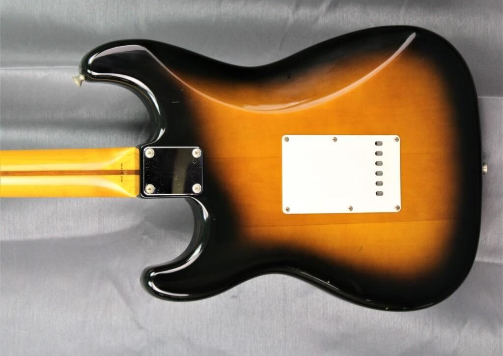 fender-stratocaster-st-3884470