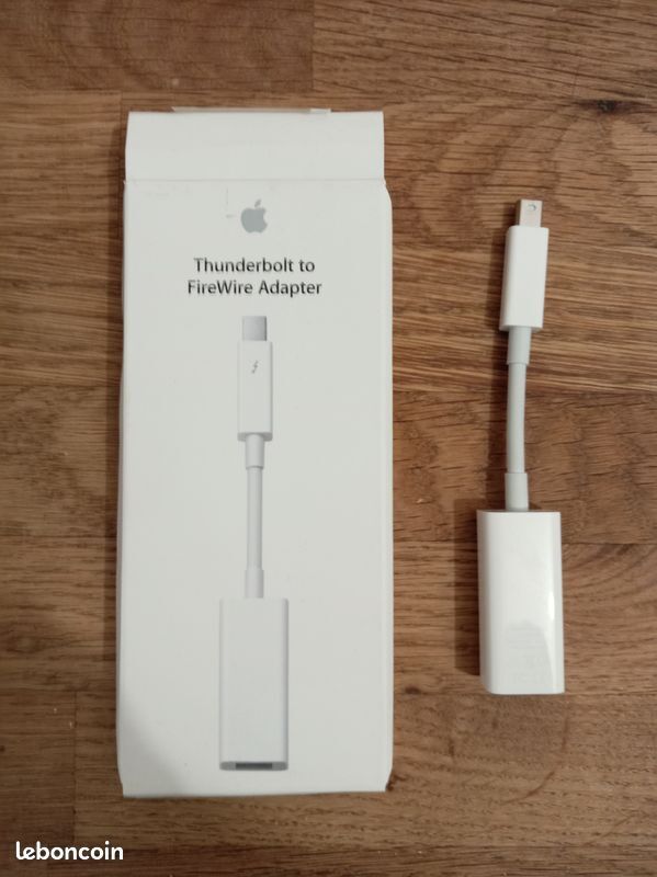 Adaptateur thunderbolt firewire 800 Apple original. J'ai aussi un adaptateur firewire 800.