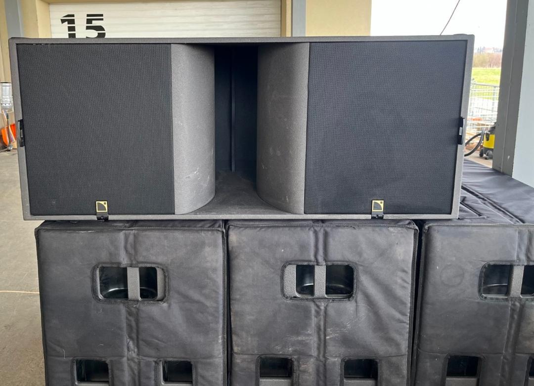 Caisson de basses L-Acoustics KS28 à double haut-parleur de 18 pouces