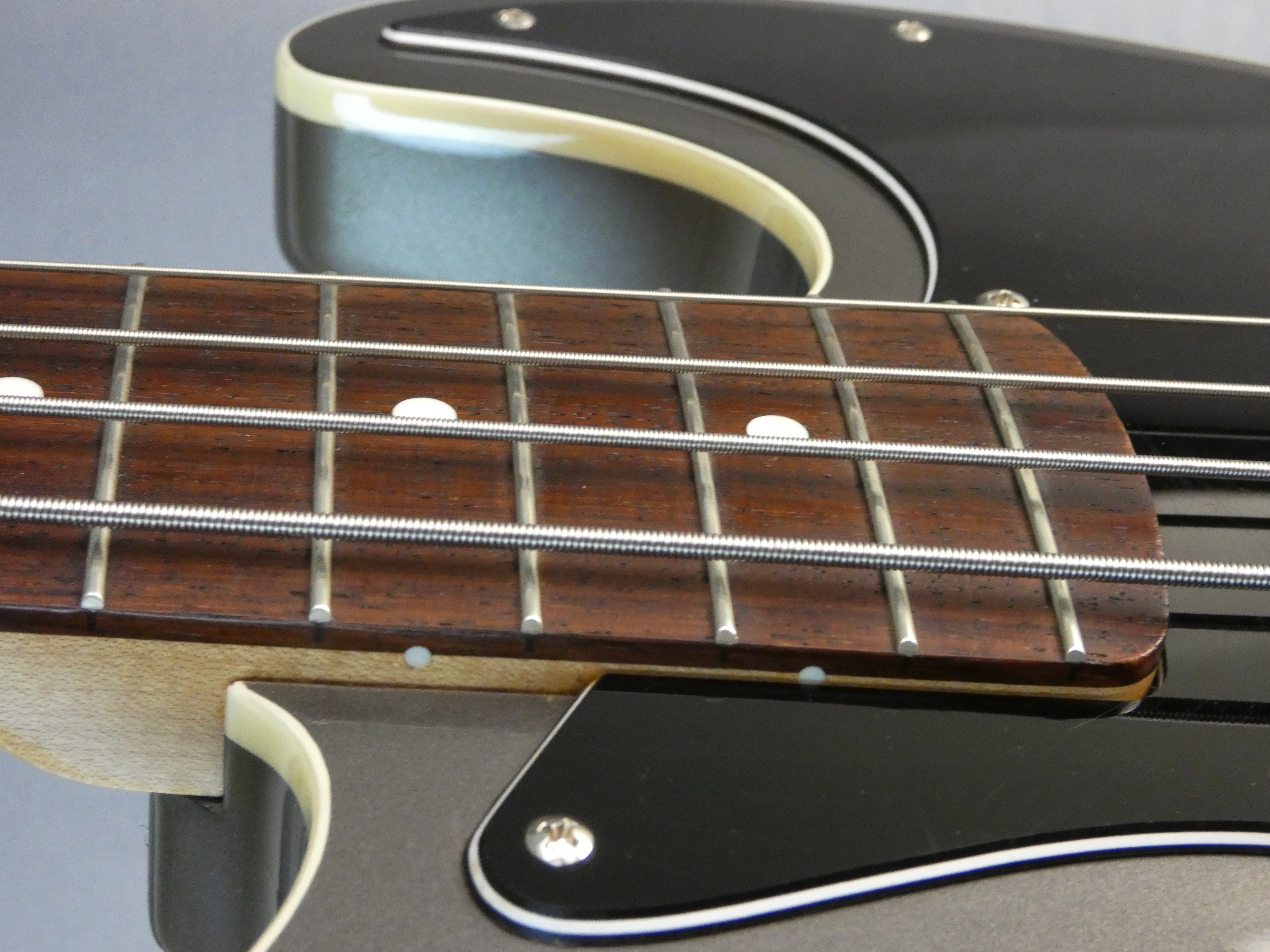 FENDER Jazz Bass Aerodyne Dolphin Grey DFG japon japan DLX (5)