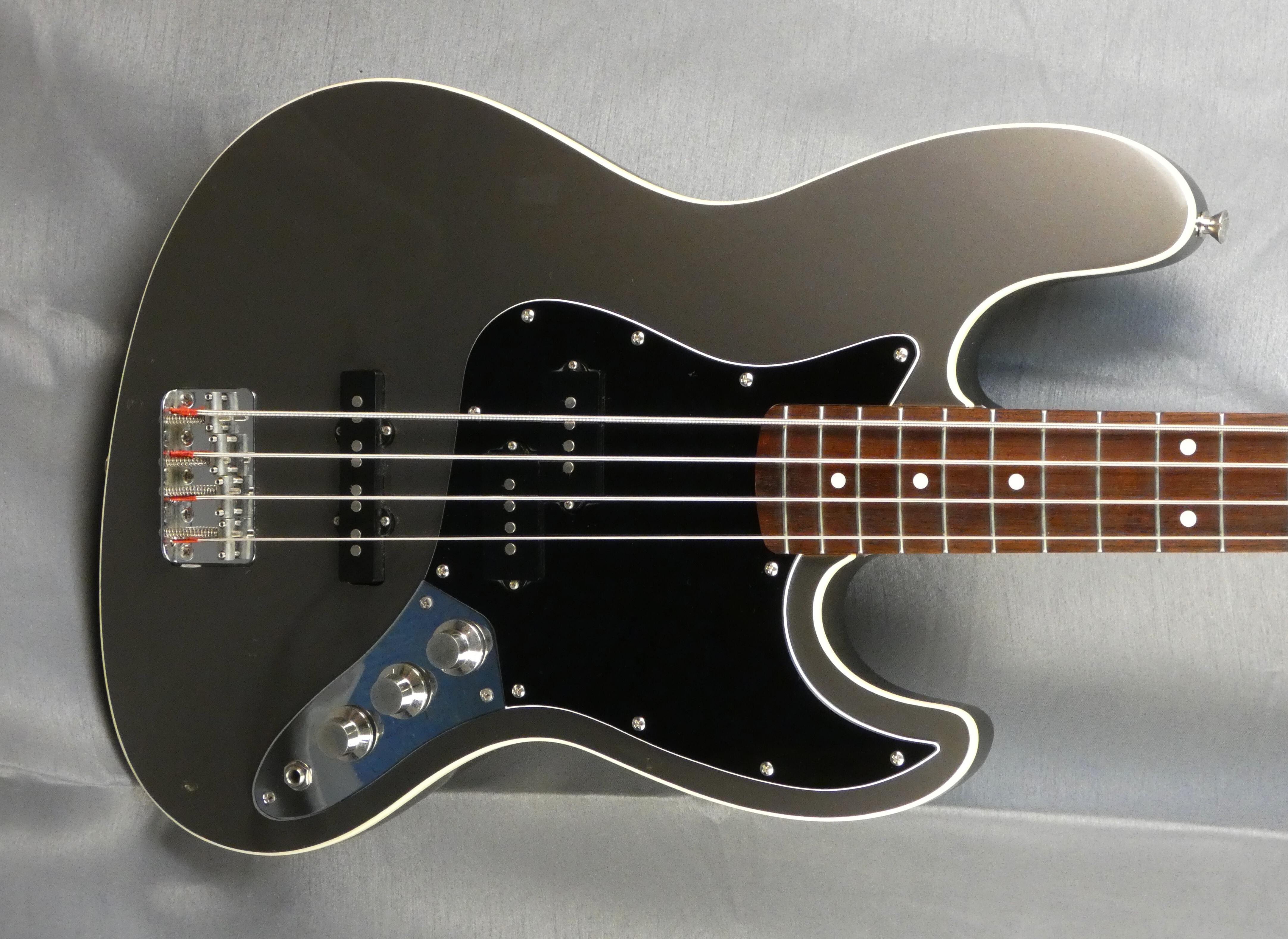 FENDER Jazz Bass Aerodyne Dolphin Grey DFG japon japan DLX (20)
