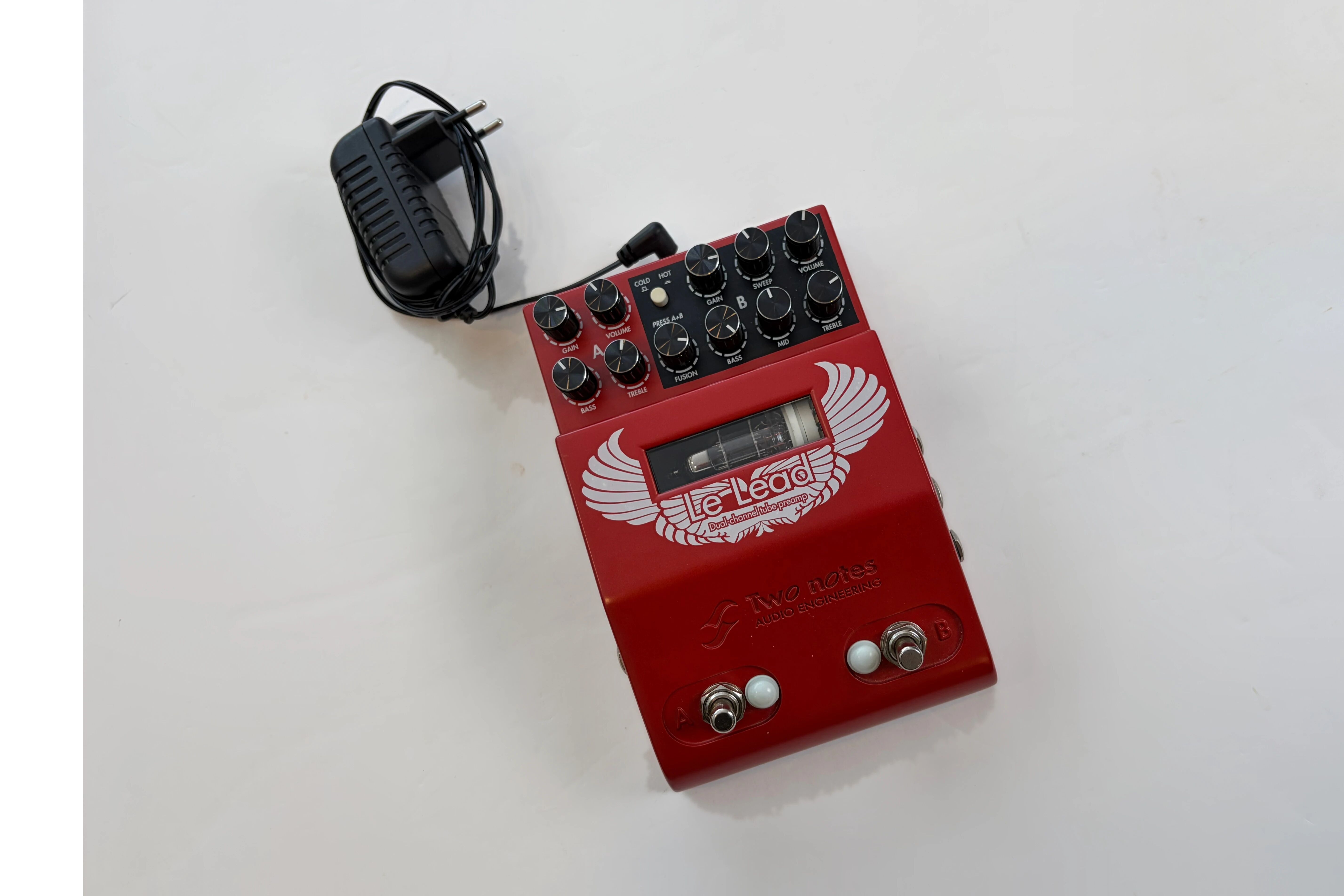 Two Notes Audio Engineering Le Lead