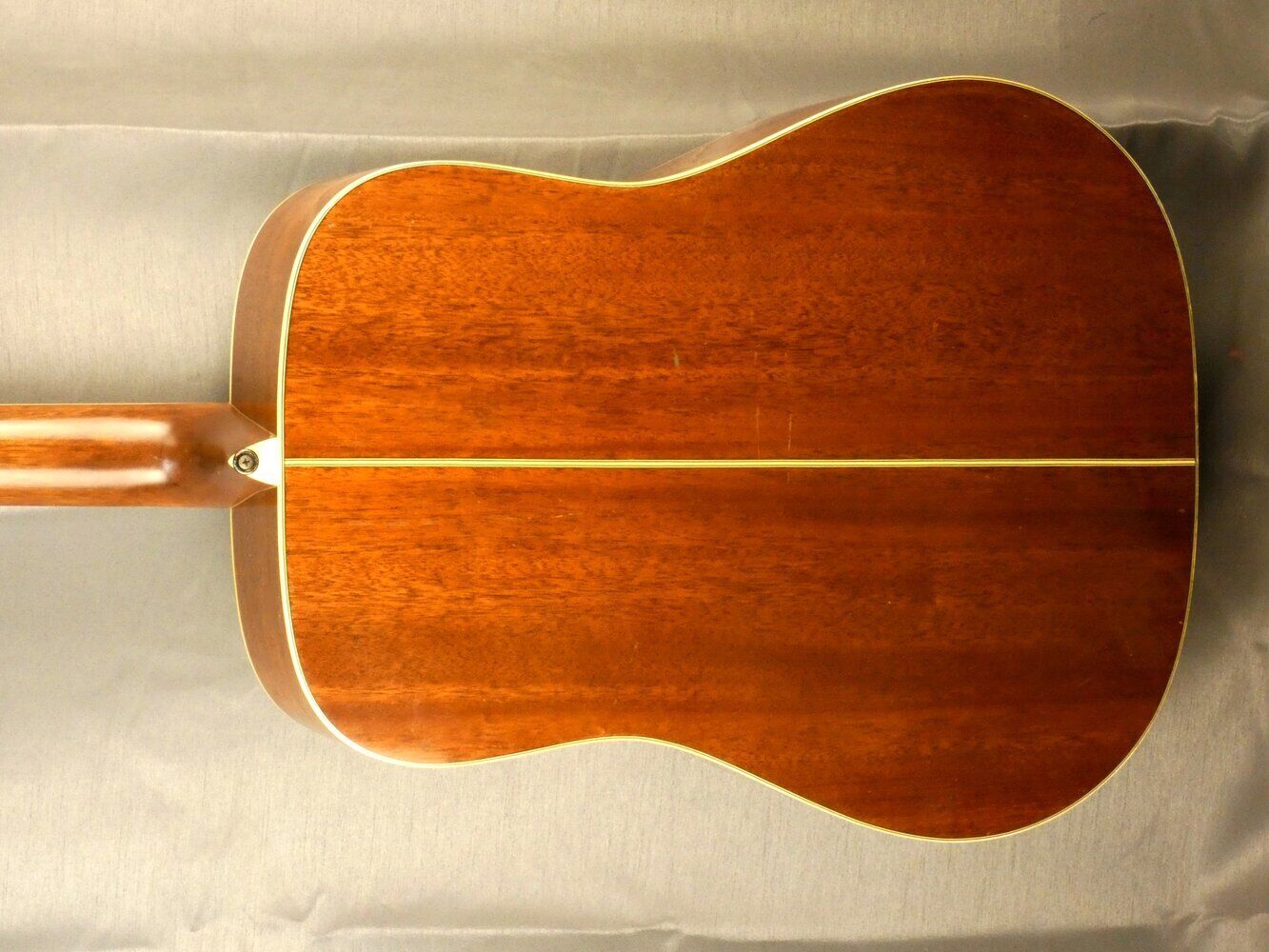 takamine-dreadnought-f-5415459