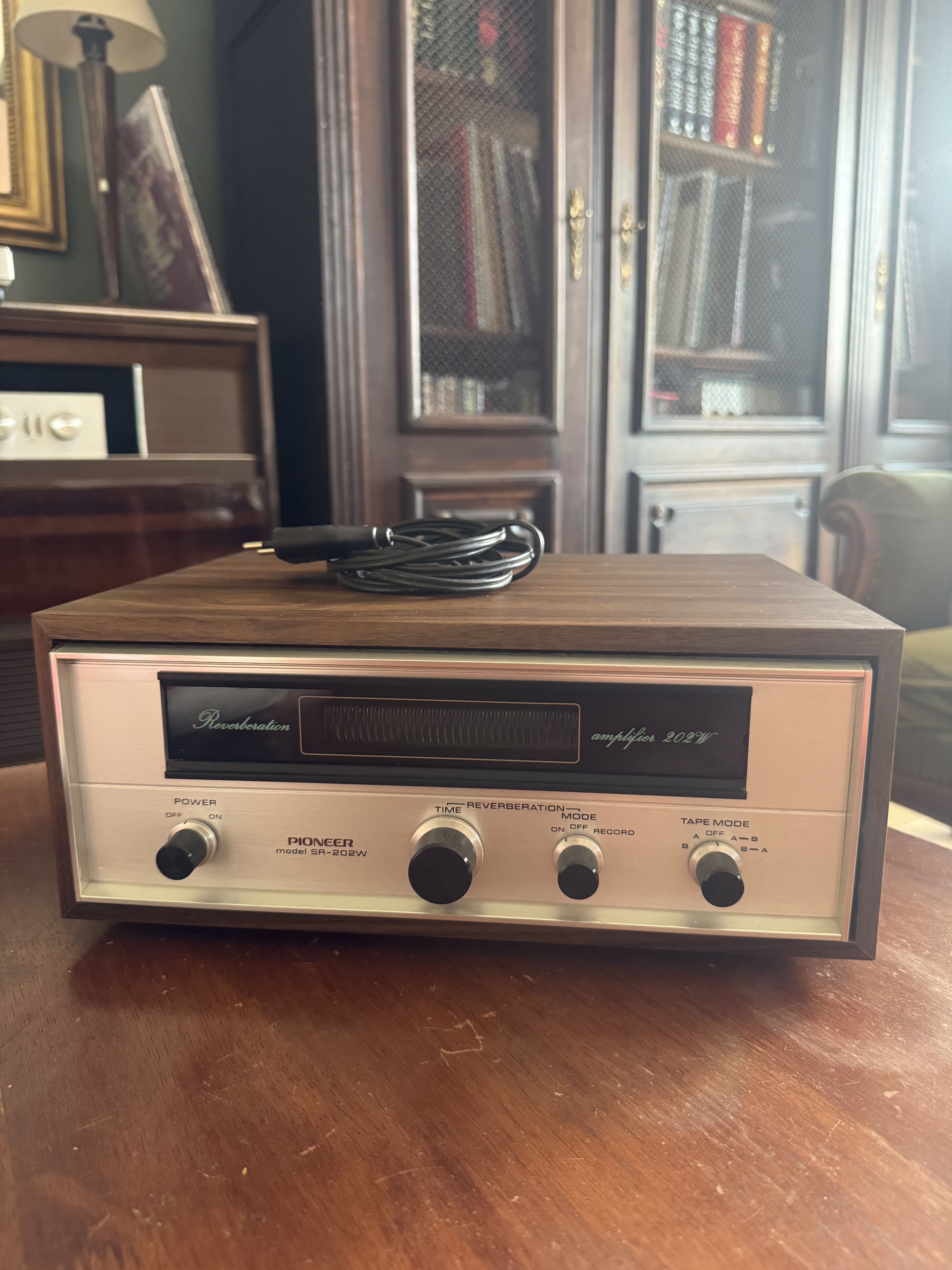 Pioneer SR-202W