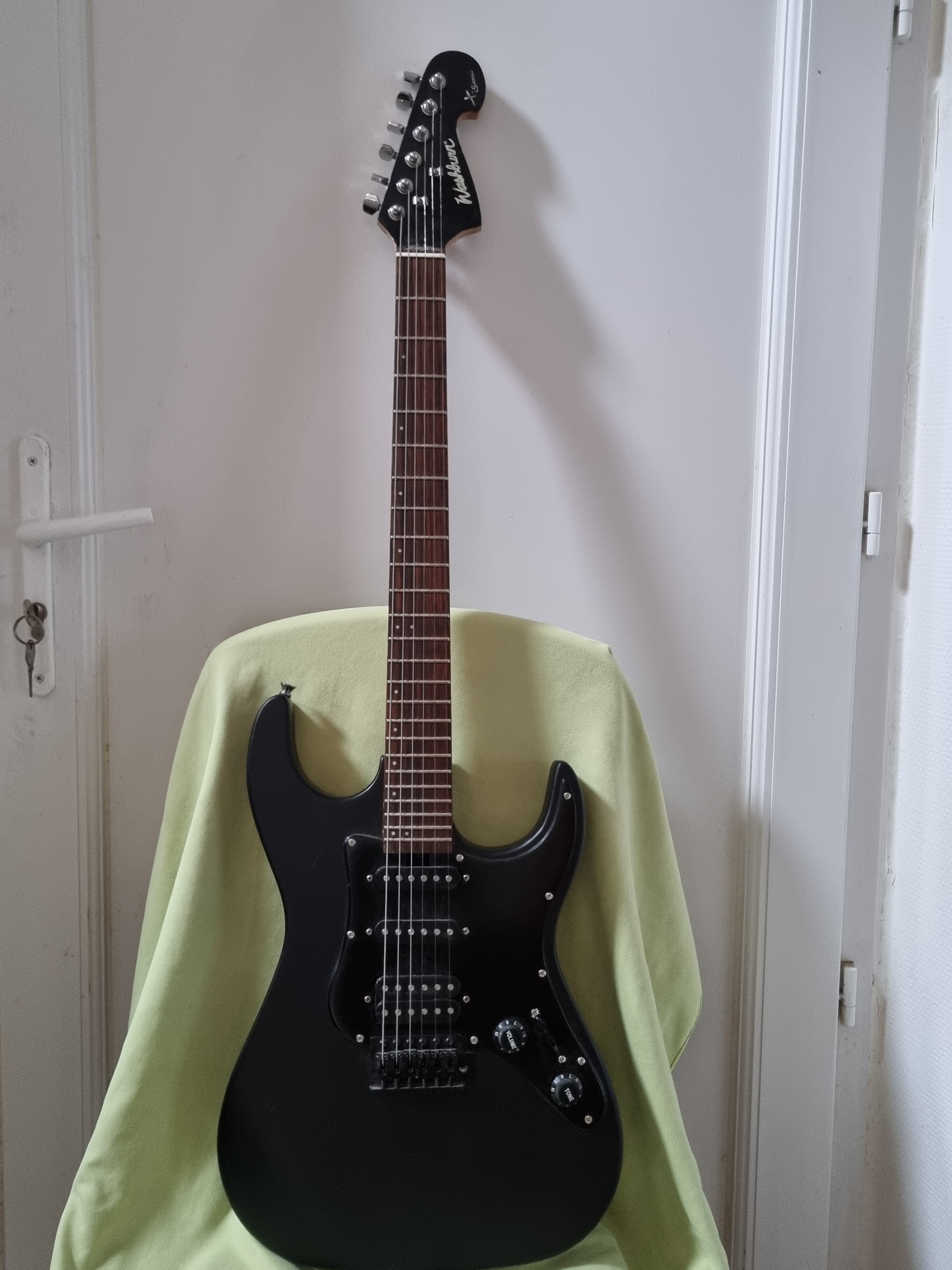 Vends Guitar électrique Washburn X-Series frets