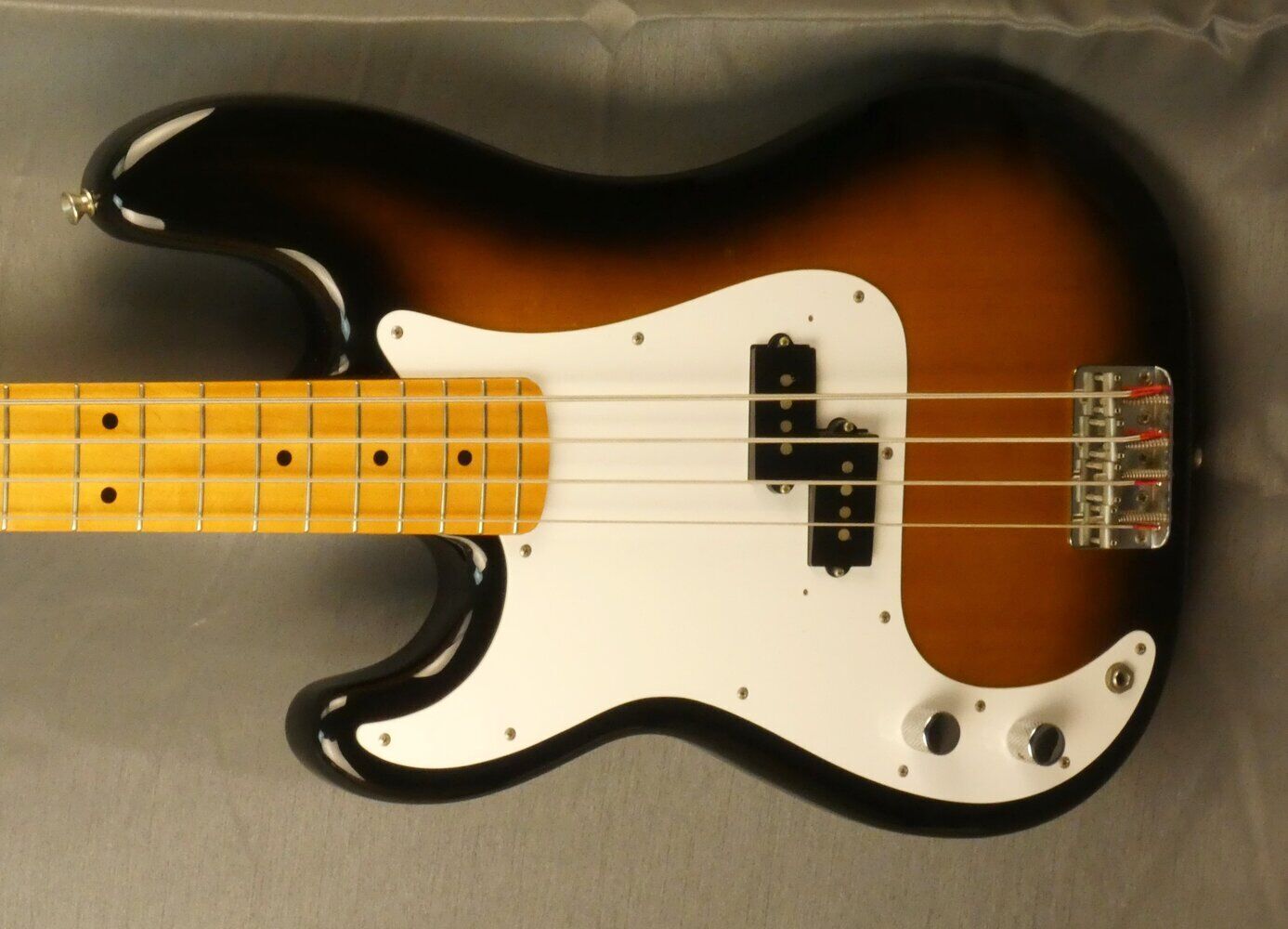 fender-precision-bass-5462165