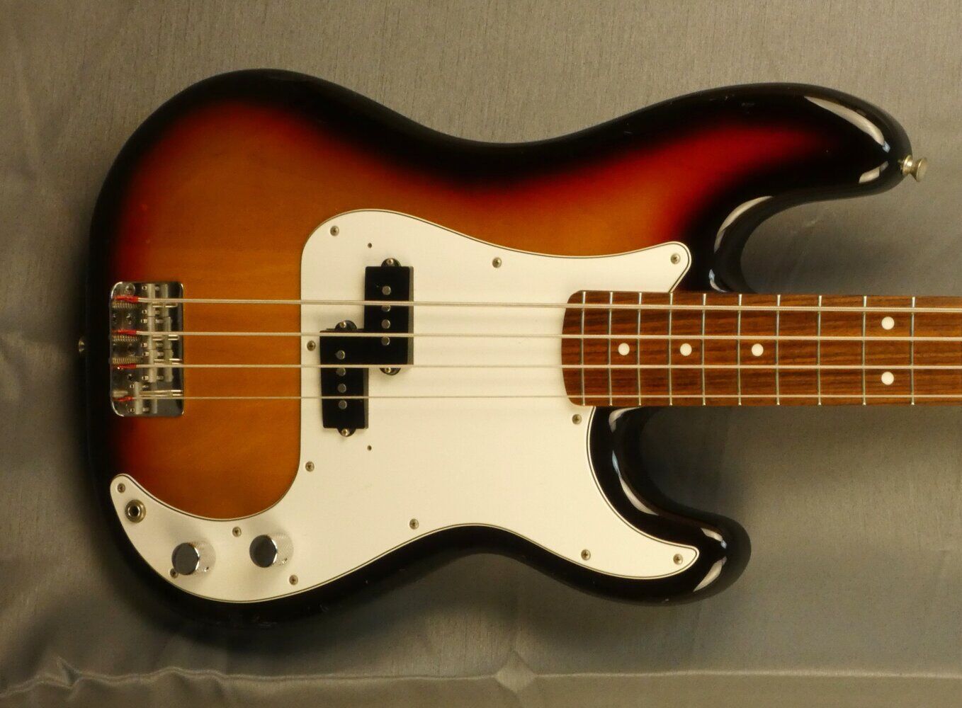 fender-precision-bass-5462616