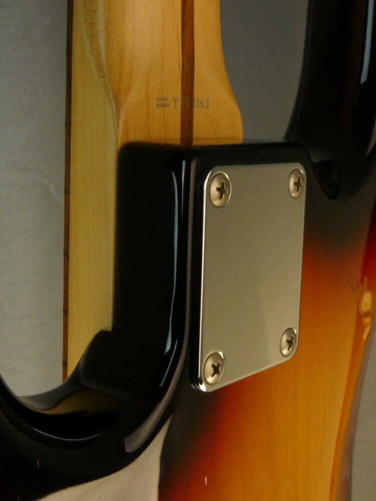 fender-precision-bass-5462621