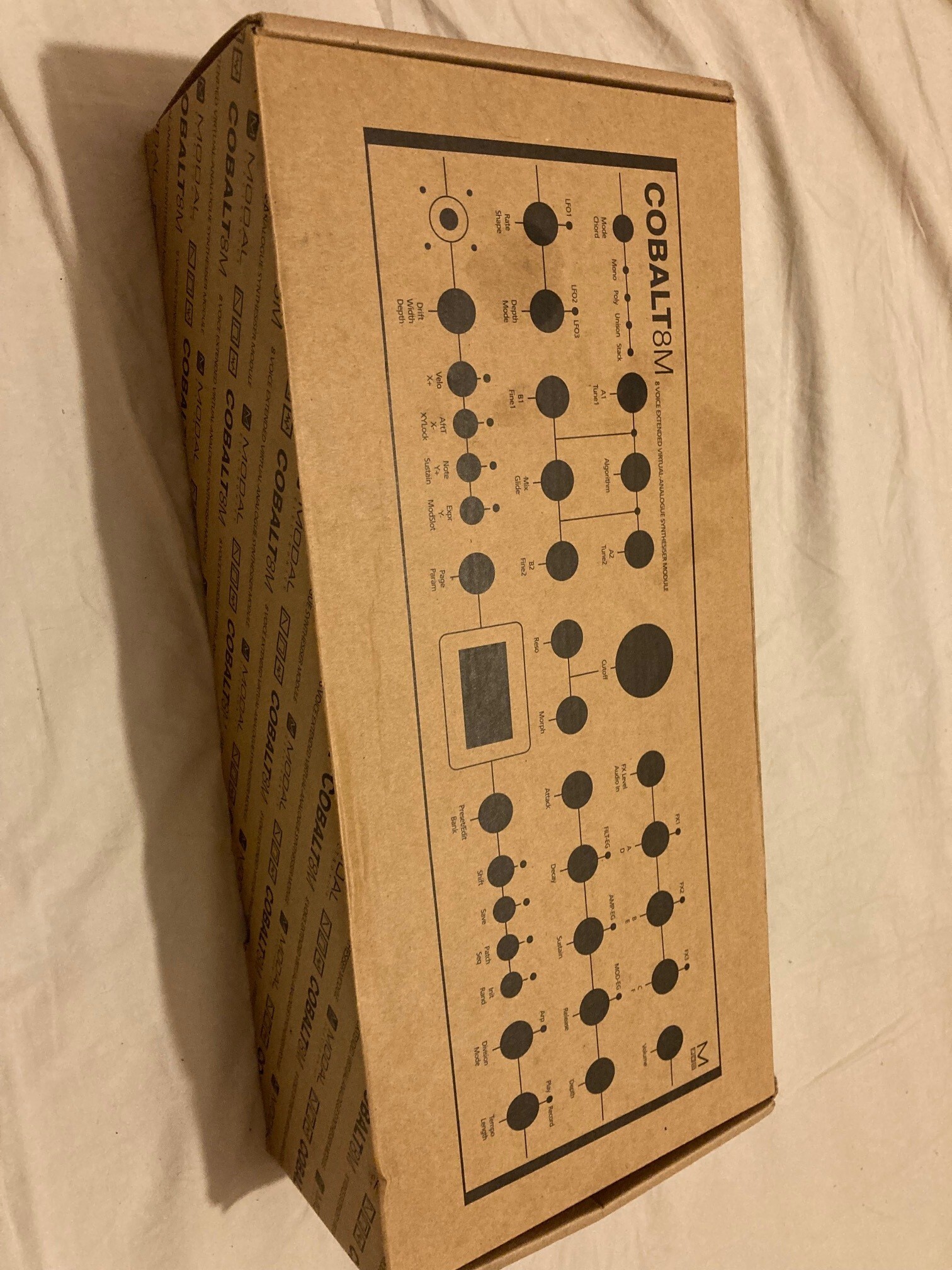 Vends Modal Electronics COBALT8M - Synthétiseur Virtuel Analogique 8 Voix