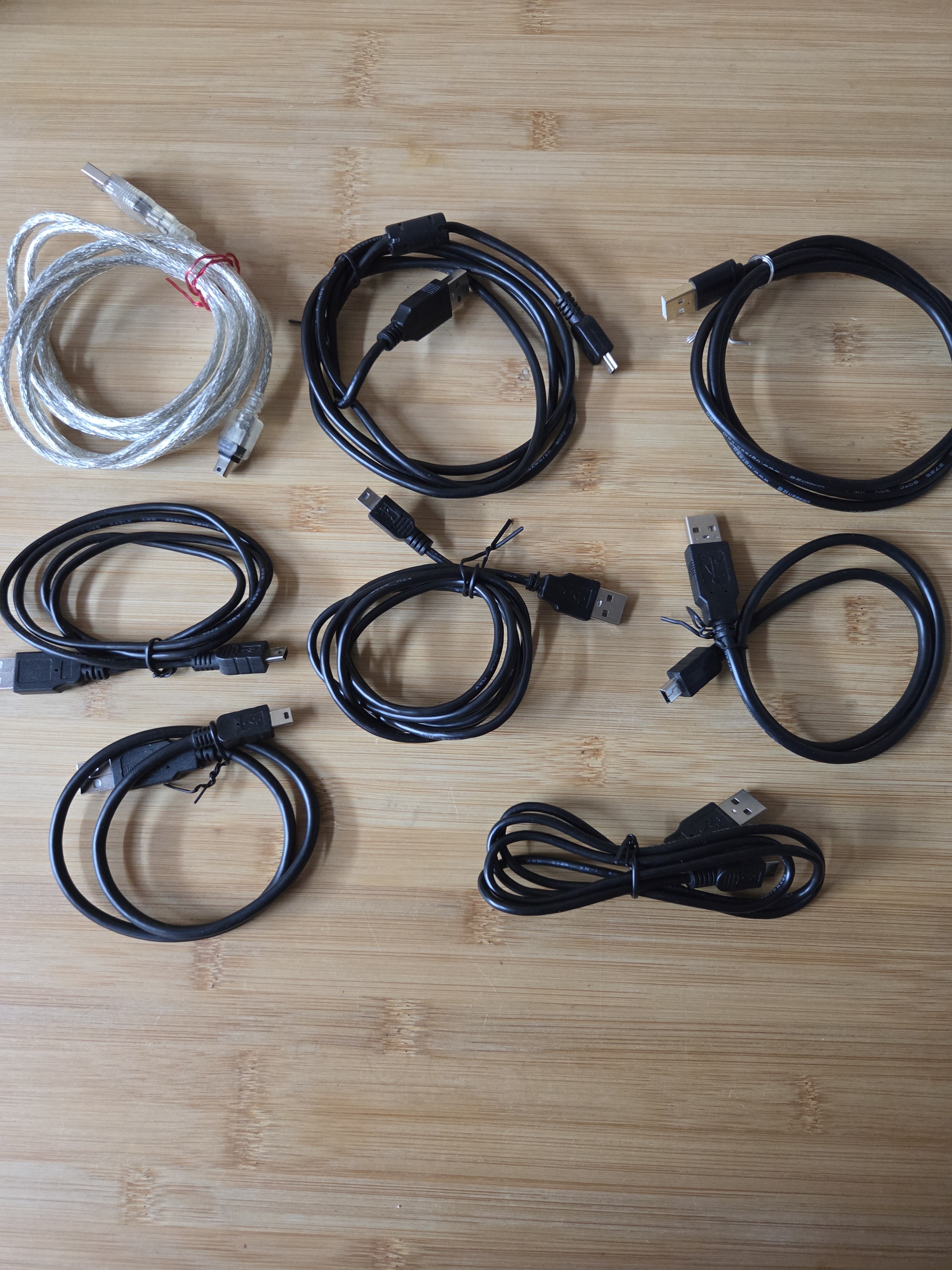Ensemble de 8 cables USB mini vers type 1
