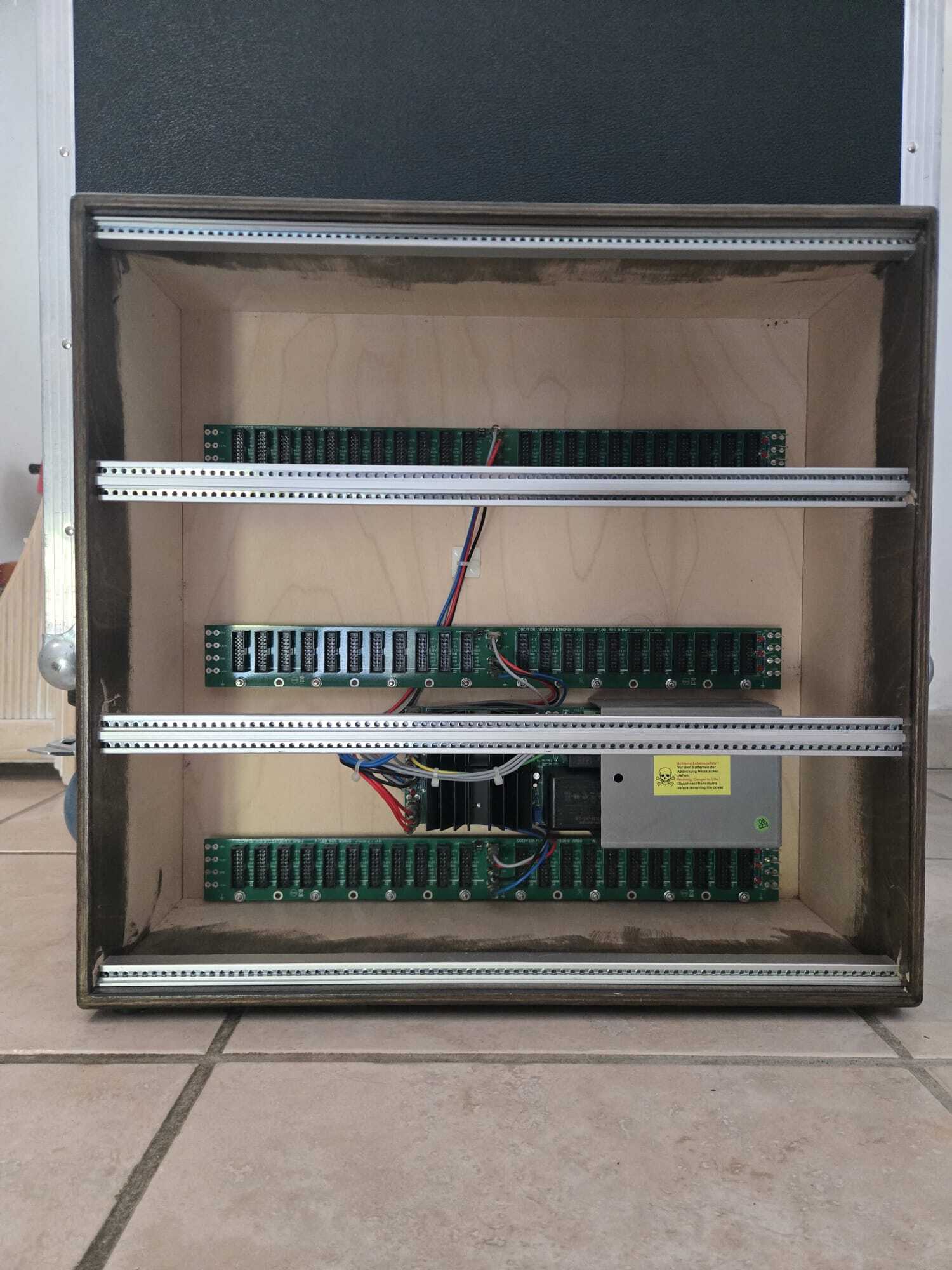 Doepfer A-100LC9 PSU3 Low Cost Case 