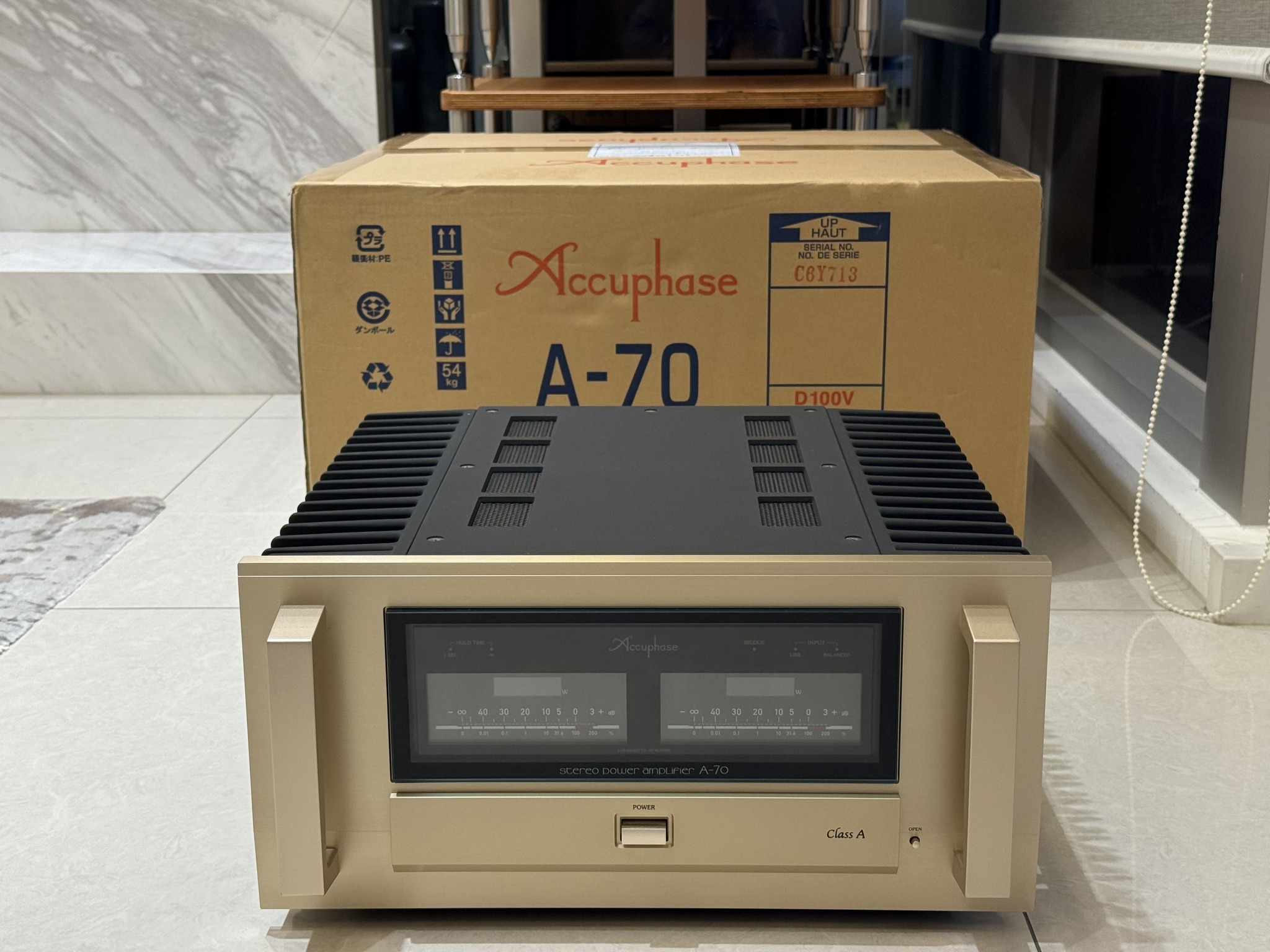 Accuphase A-70