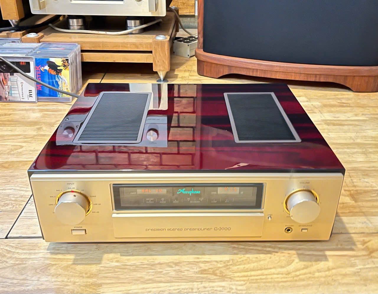 Accuphase C-3900S
