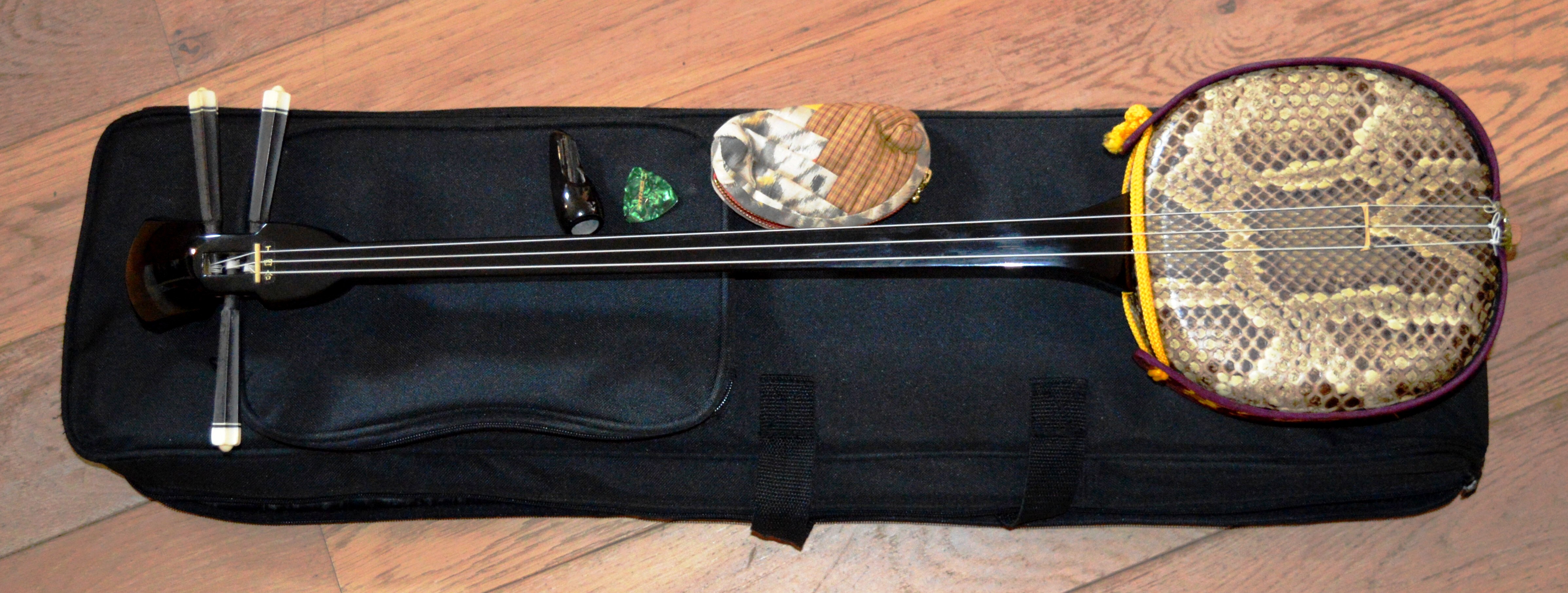 449€ sanshin okinawa japon japan (9)