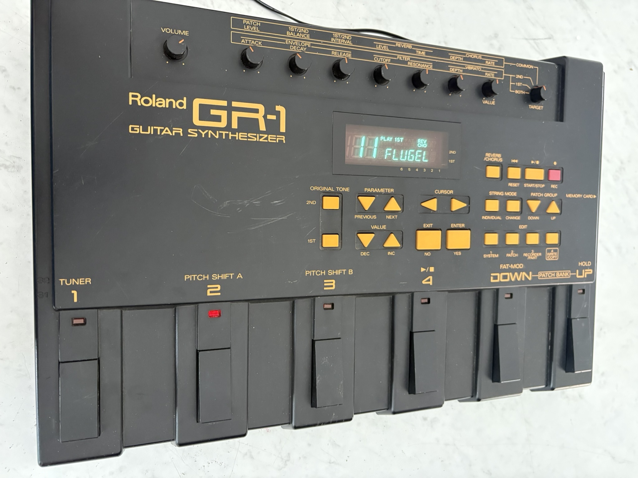 roland GR-1
