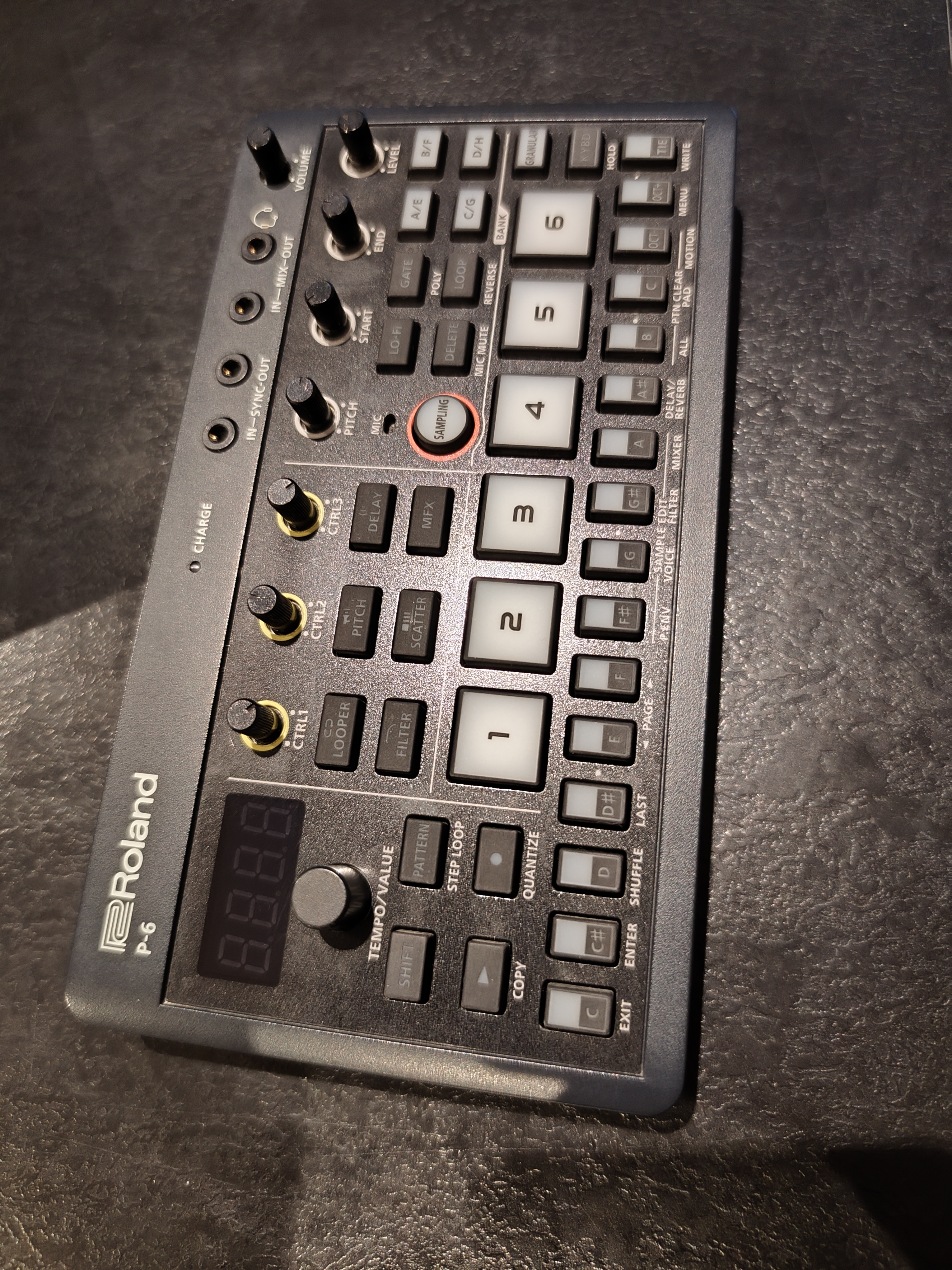 Vend boîte à rythme de chez Roland P-6