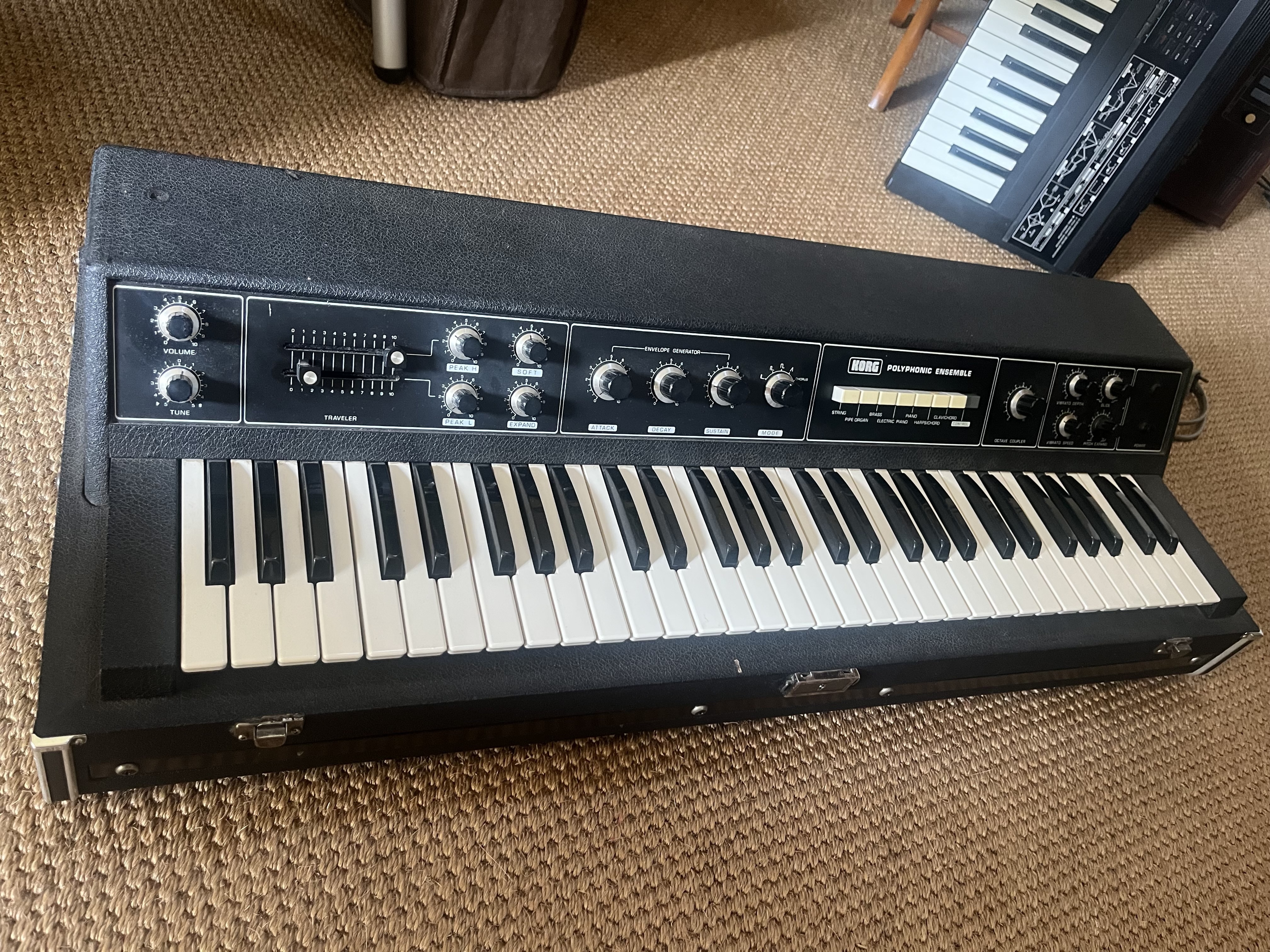 Korg PE1000