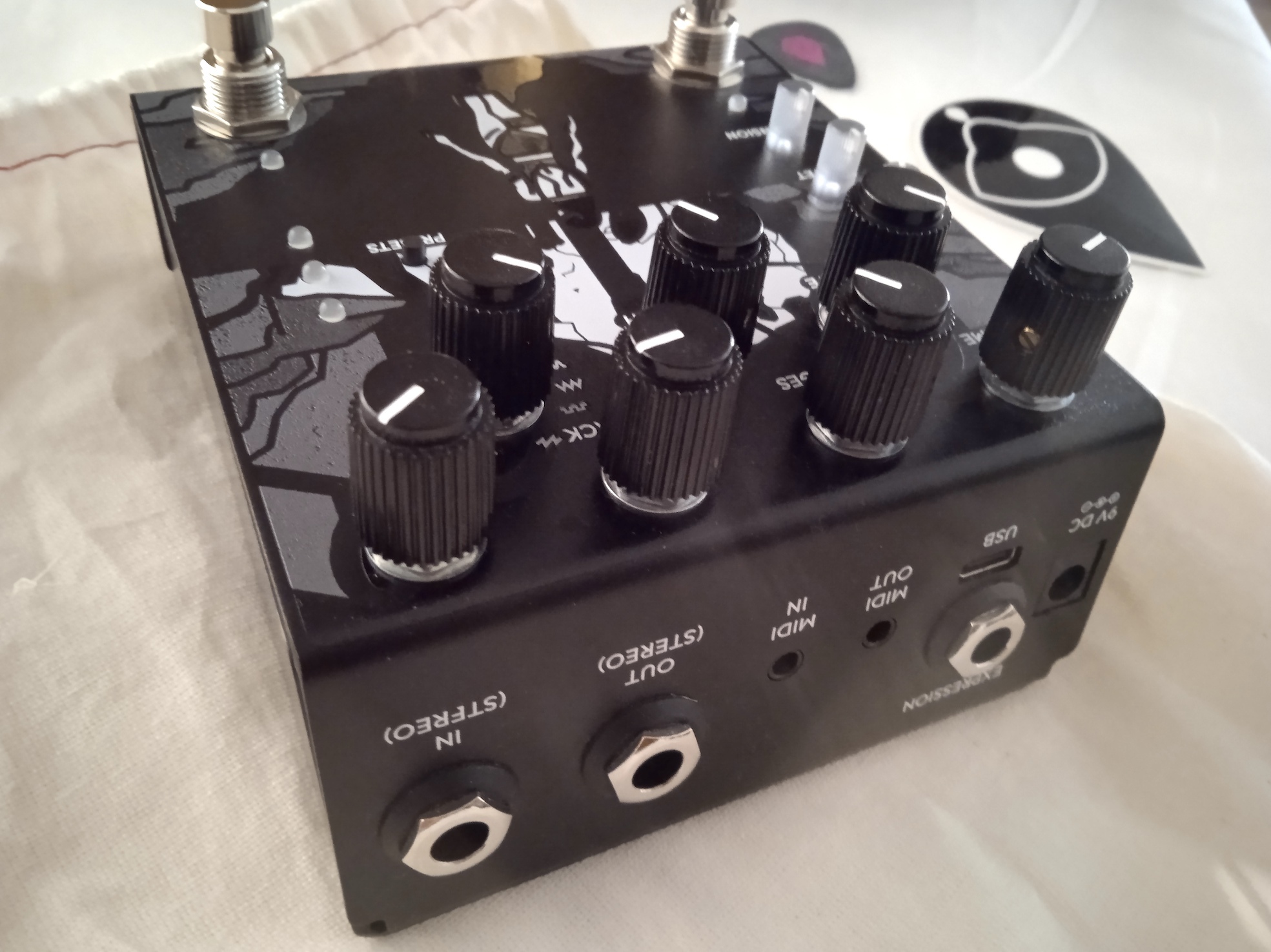 Old Blood Noise Endeavors Bathing Liminal Delay (19653)