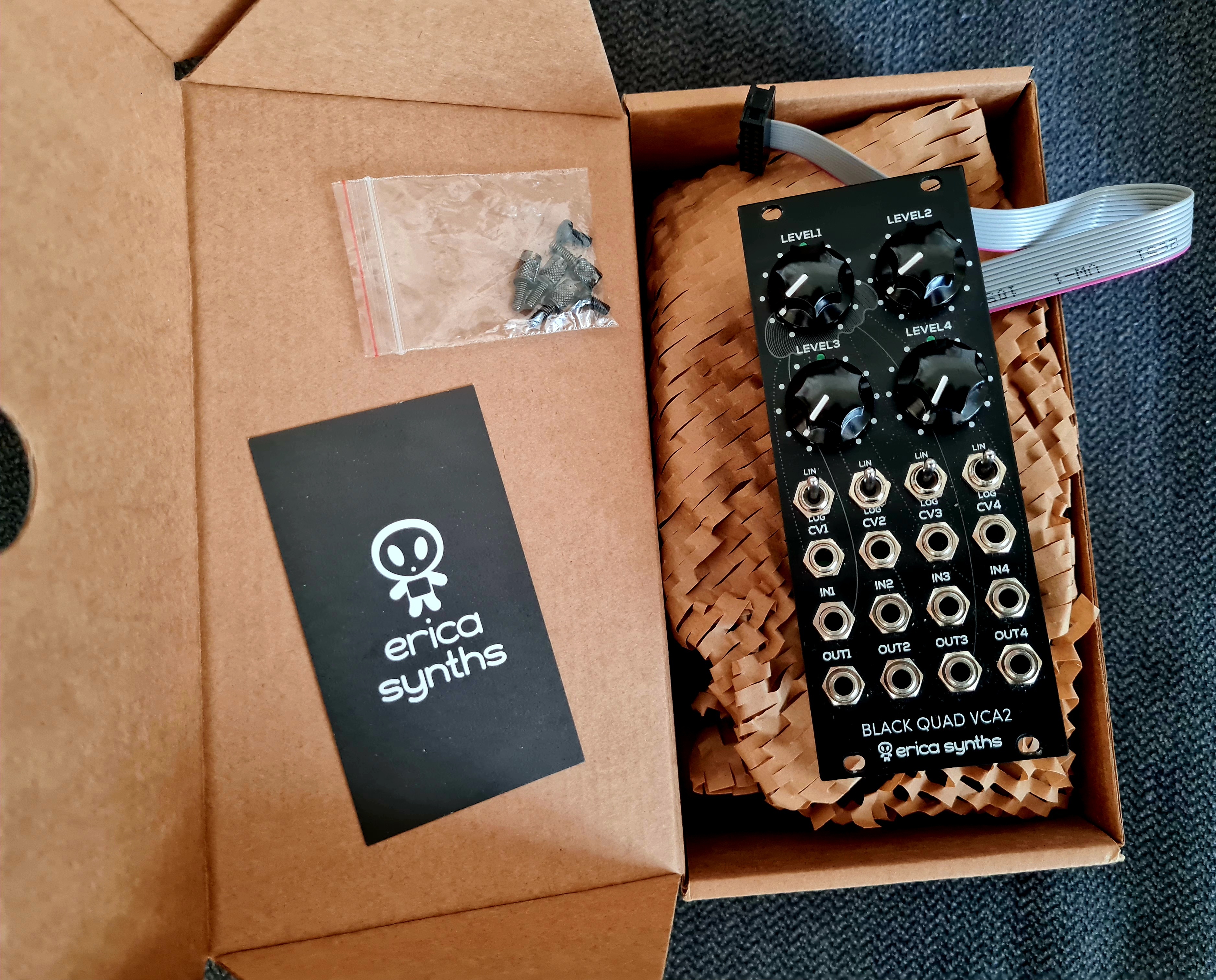 Erica Synths BLACK QUAD VCA 2, impecc, complet, gar.2 ans et demi.