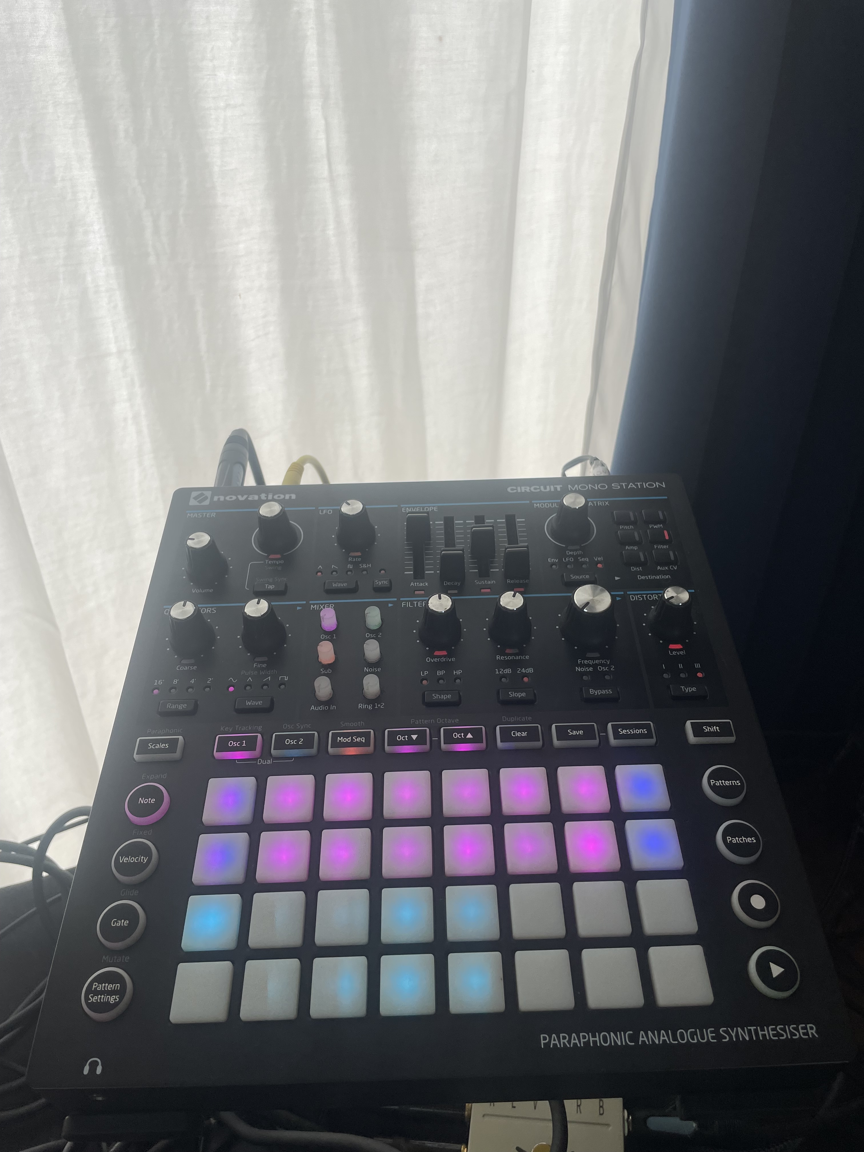 Novation Circuit Mono Station (38208)