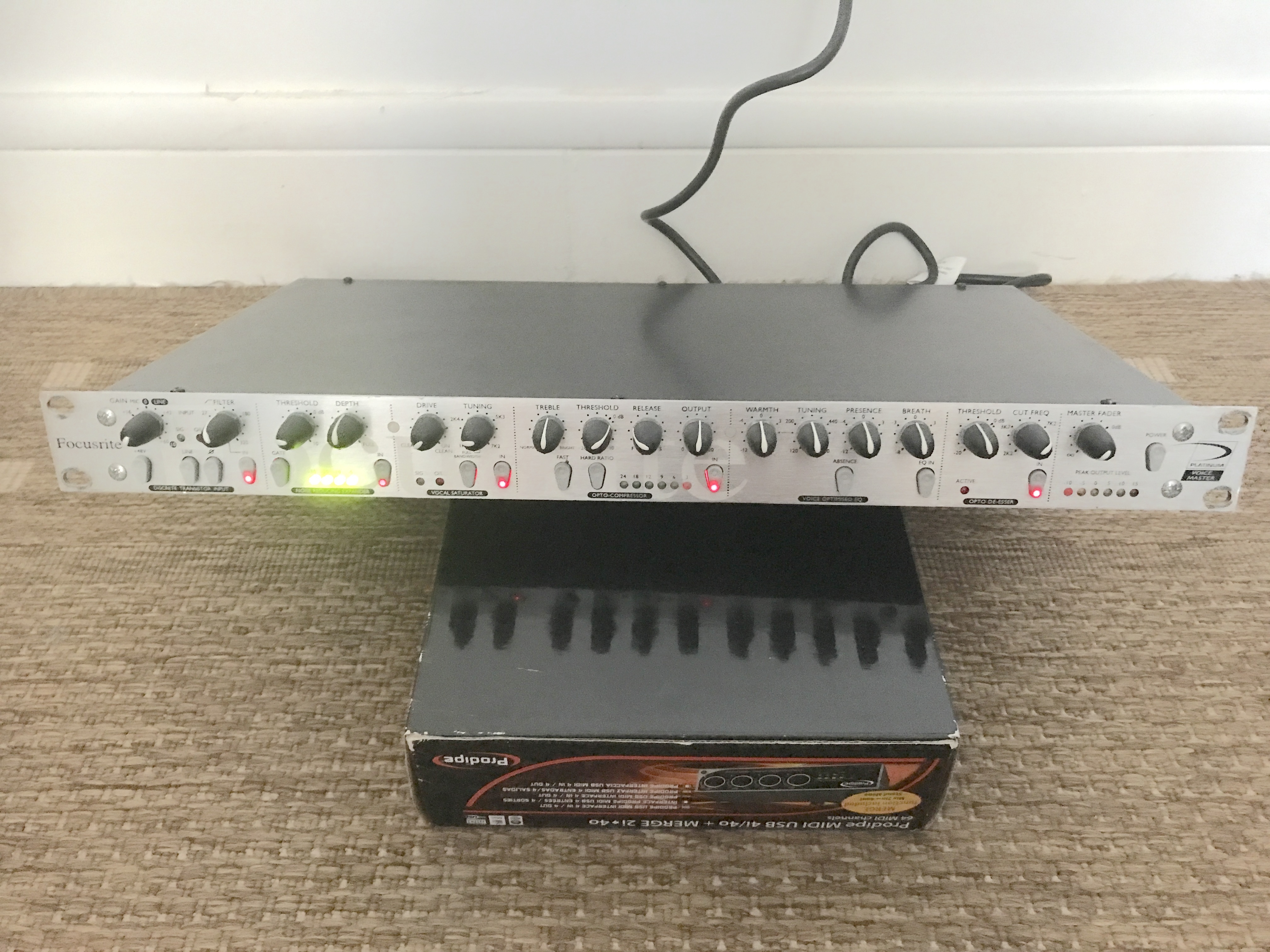 Focusrite Platinum VoiceMaster Mono Channel Vocal Strip TBE