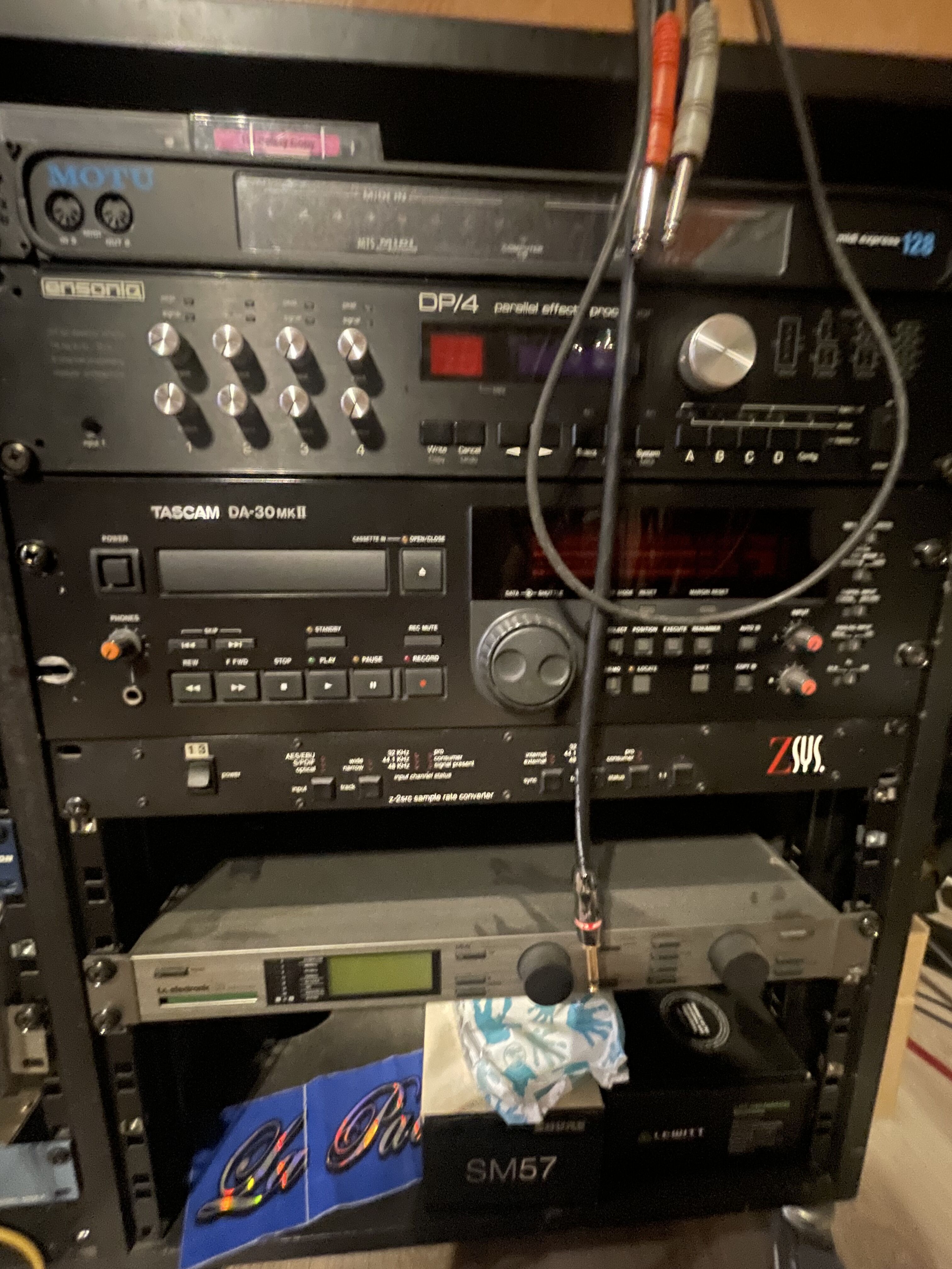 Tascam DA-30 MkII — enregistreur DAT pro, rack 19"