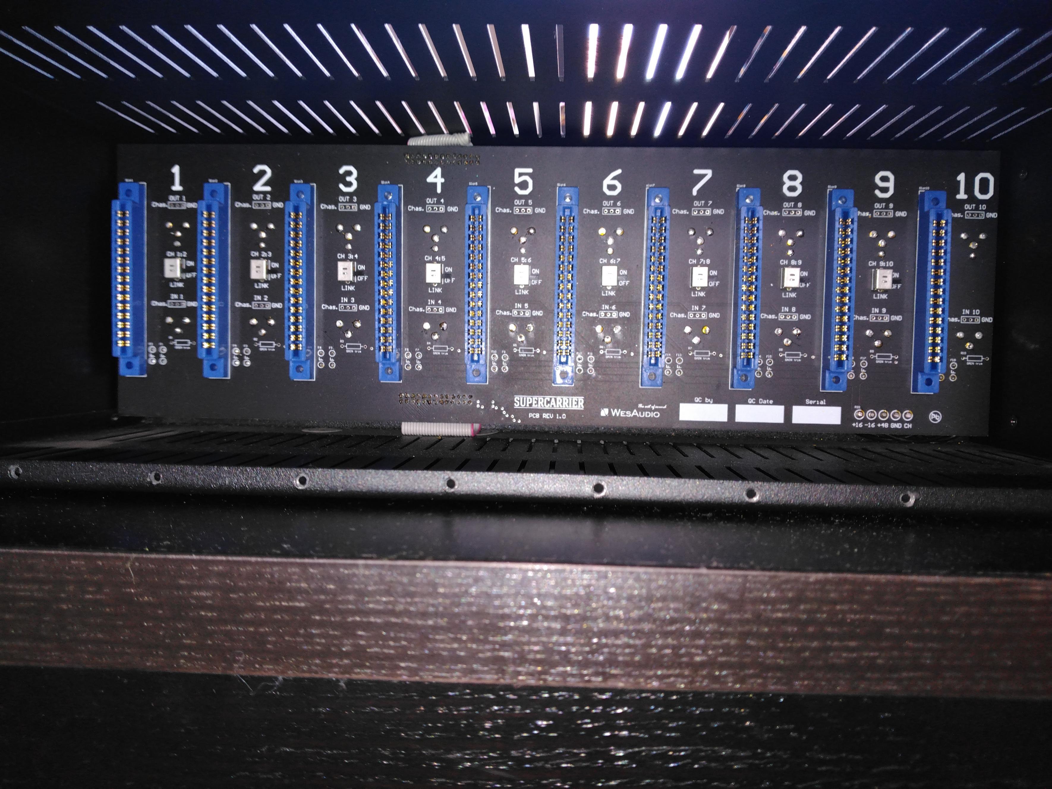 Vends WES AUDIO SUPERCARRIER I - RACK ALIMENTATION MODULES 500 API - 10 SLOTS