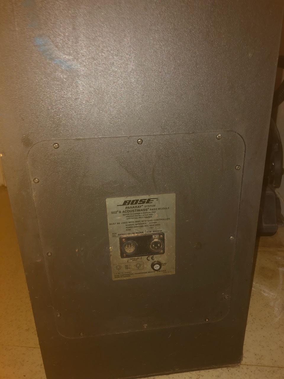 Je vends mon enceinte un caisson BOSE PANARAY 502B ACOUSTIMASS en très bonne état 