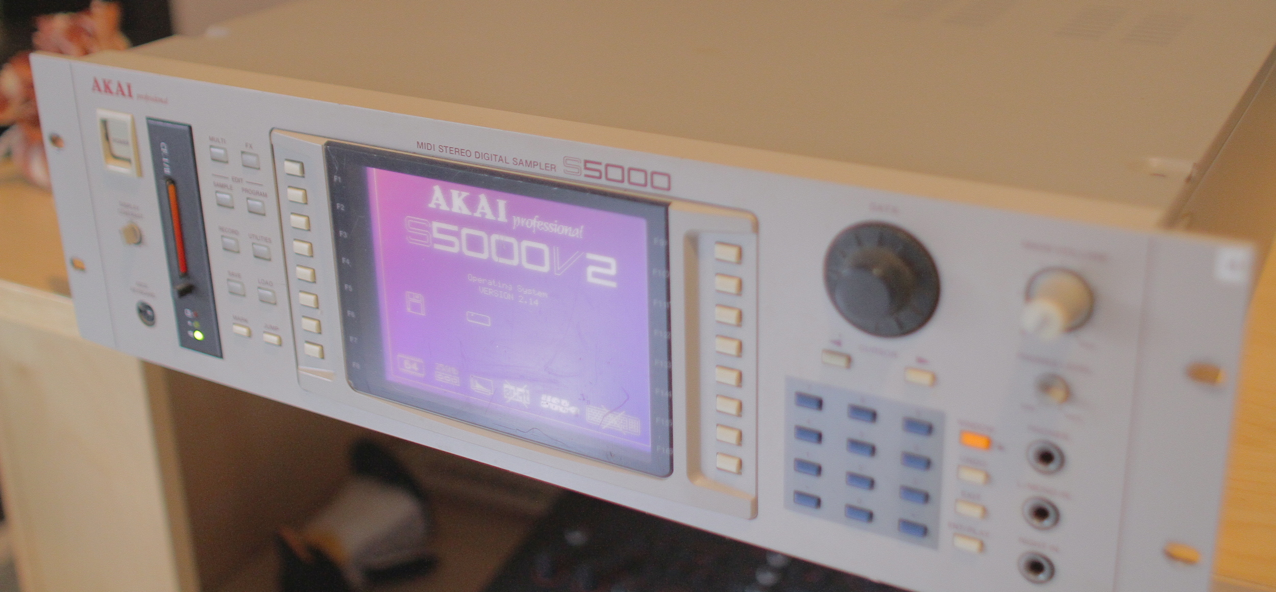 Sampler AKAI S5000