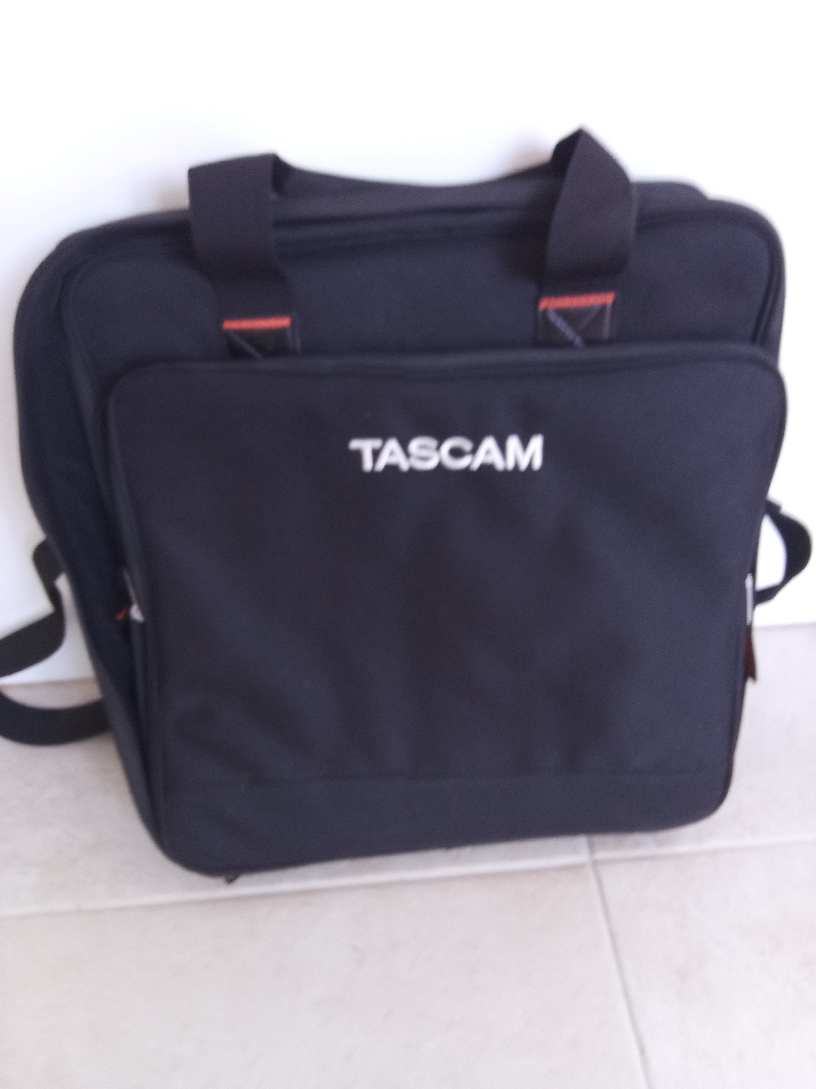 Tascam Model 12 (55840)