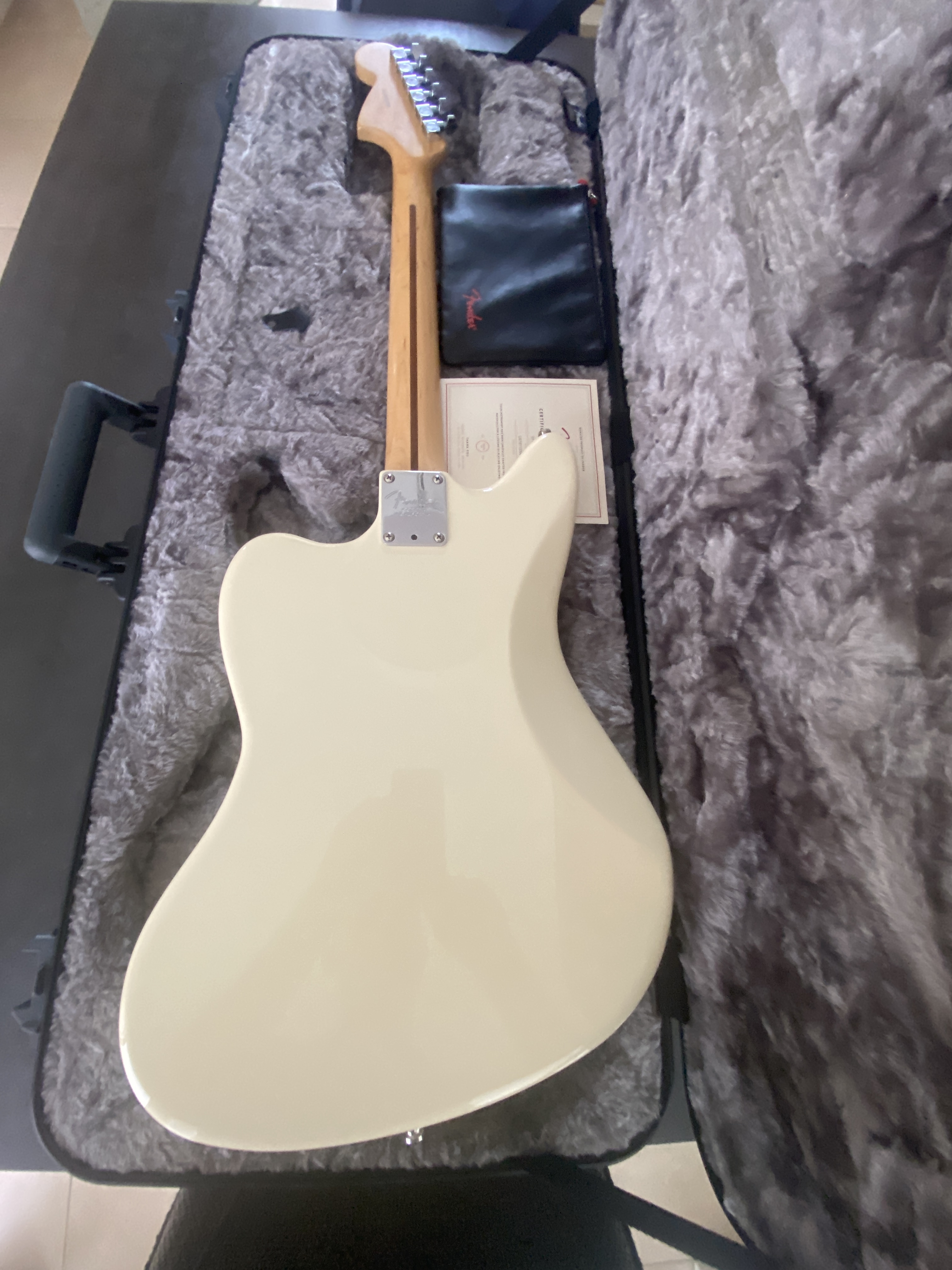 Fender American Professional Jaguar (83612)